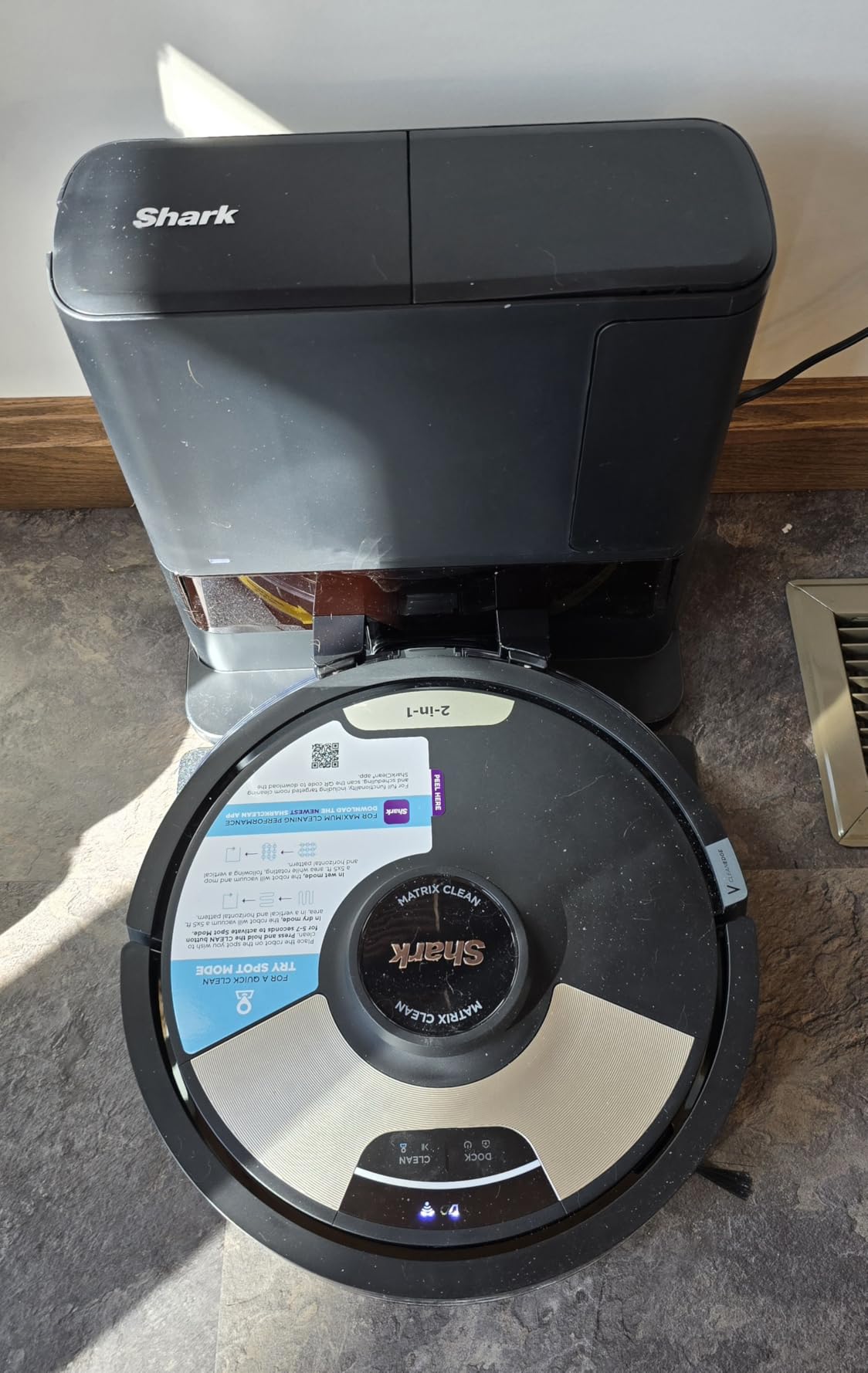 Shark Matrix Plus 2-in-1 Robot Vacuum & Mop, Black/Mocha Silver, AV2630WA | Sonic Mopping, Matrix Clean, CleanEdge, HEPA 45-Day Self-Empty Base, 360° LiDAR Mapping, Self-Cleaning Brushroll, Wi-Fi customer photo 2