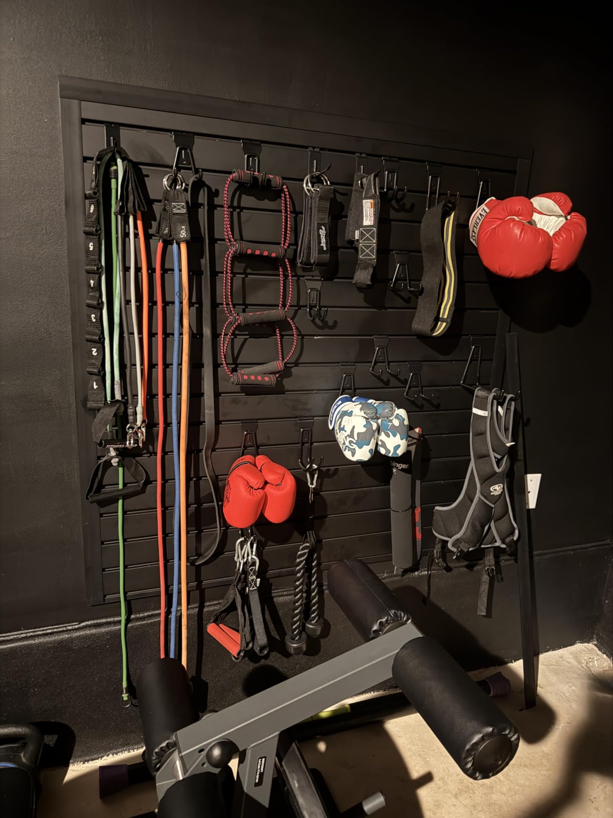 klasit Slatwall Hooks Black 20Pack Firmly and Durable Slatwall Accessories | Perfect for Organizing Garden Tools and Heavy Duty Tools and Garage Hooks Organize Your Space Efficiently customer photo 1