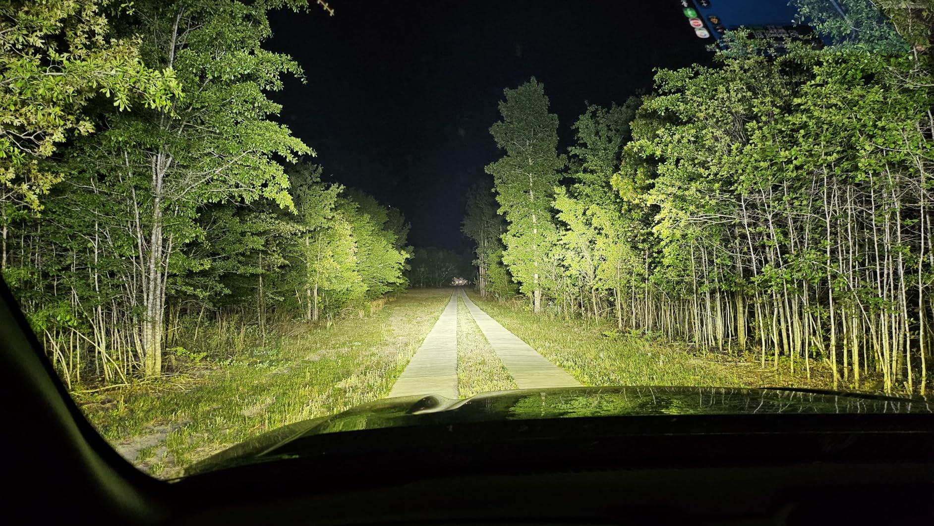 DERI 6 Inch LED Light Bar, 2PCS 6000LM Spot Slim Light Pods With Cutoff Line, Off Road LED Driving Fog Reverse Backup Light Bar For Truck Pickup Car SUV UTV ATV Motorcycle customer photo 1