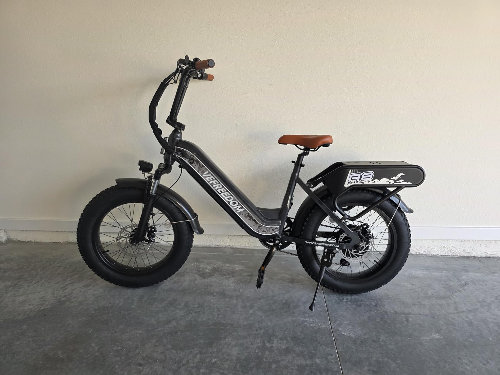 EUY Electric Bike for Adults with Peak 1500W Motor, 48V 20Ah Removable Battery Fast Ebike, Max 70 Miles, 20
