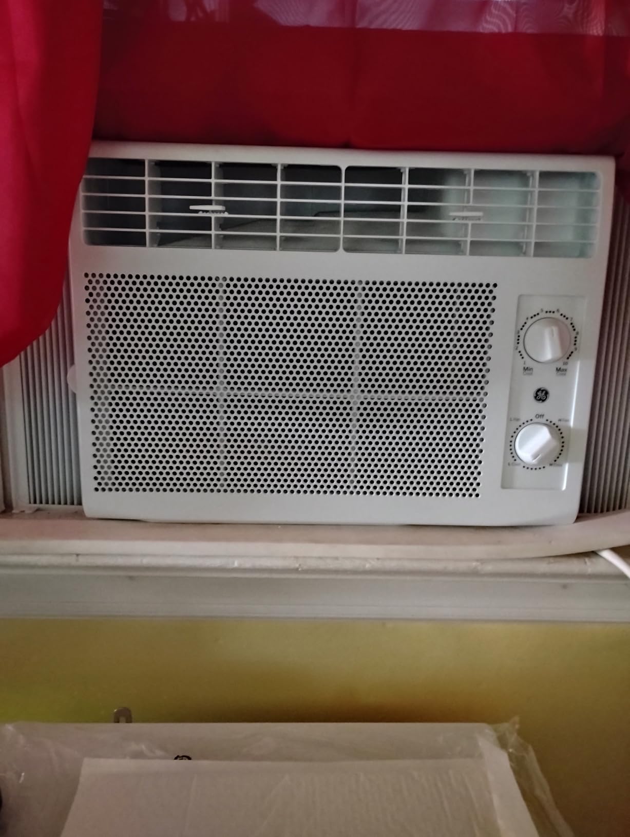 GE Window Air Conditioner 5,000 BTU AC Unit for Small Rooms up to 150 sq ft with Manual Controls & 2 Cooling Modes for Bedroom or Living Room, Easy Install Kit, White customer photo 2