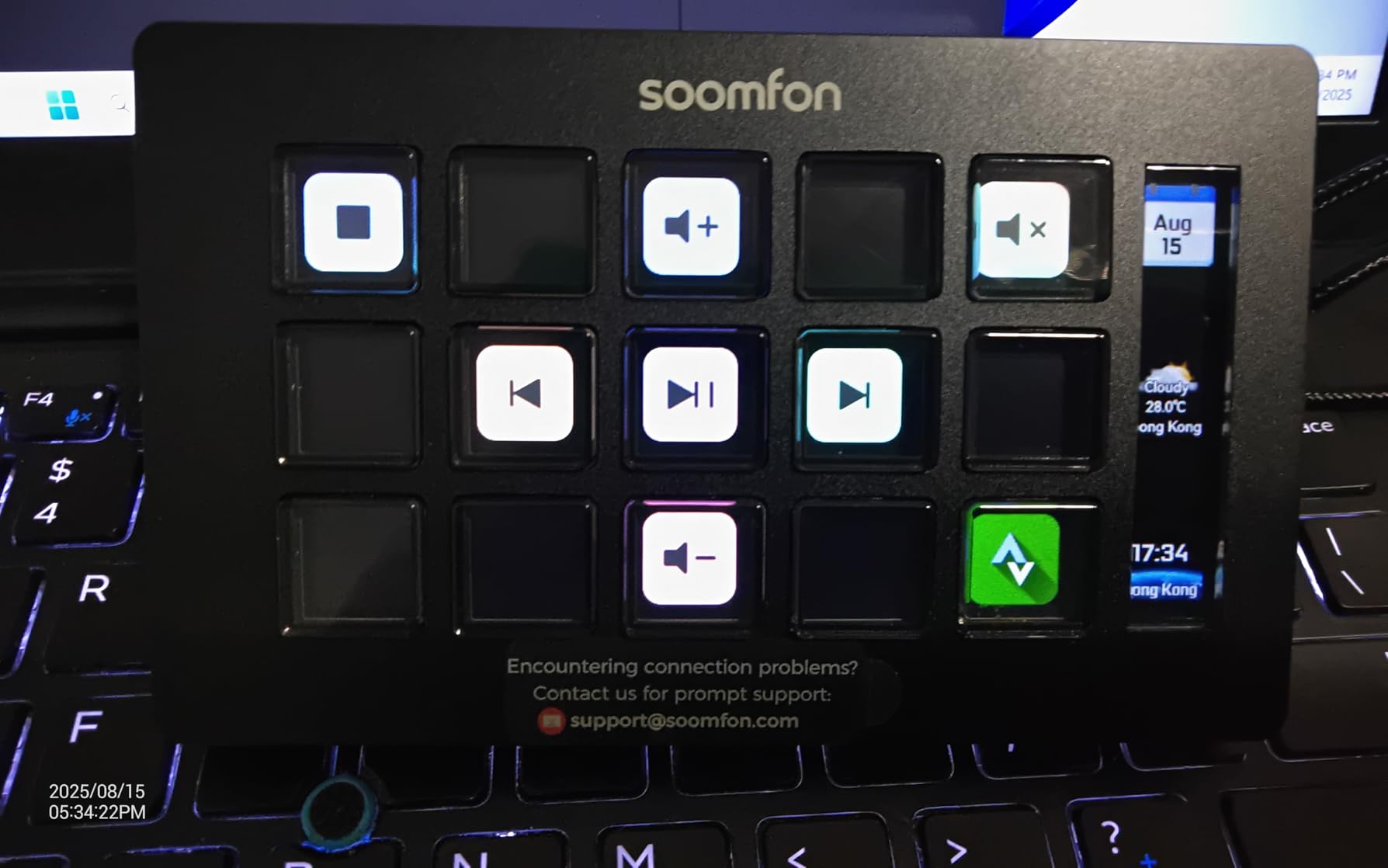 SOOMFON Stream Controller Stream Control Deck with 15 LCD Macro Keys Customizable for Content Creators Streaming Gaming to Trigger Actions in OBS, YouTube, Twitch and More, Compatible with PC & MAC customer photo 1