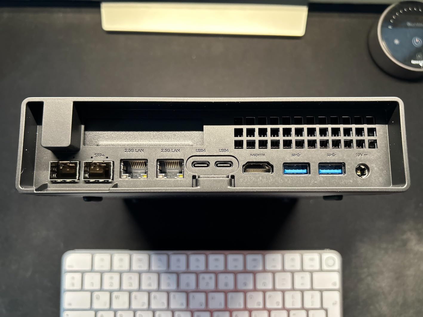 Minisforum MS-01-S1260 Mini PC, Intel Core i5-12600H, vPro Enterprise Support, 32GB DDR5 1TB SSD, 2x10Gbps SFP+LAN/2x2.5G RJ45/2xUSB4/HDMI/16xPCIe 4.0/M.2 NVMe SSD/U.2 NVMe SSD, Mini Computer customer photo 1