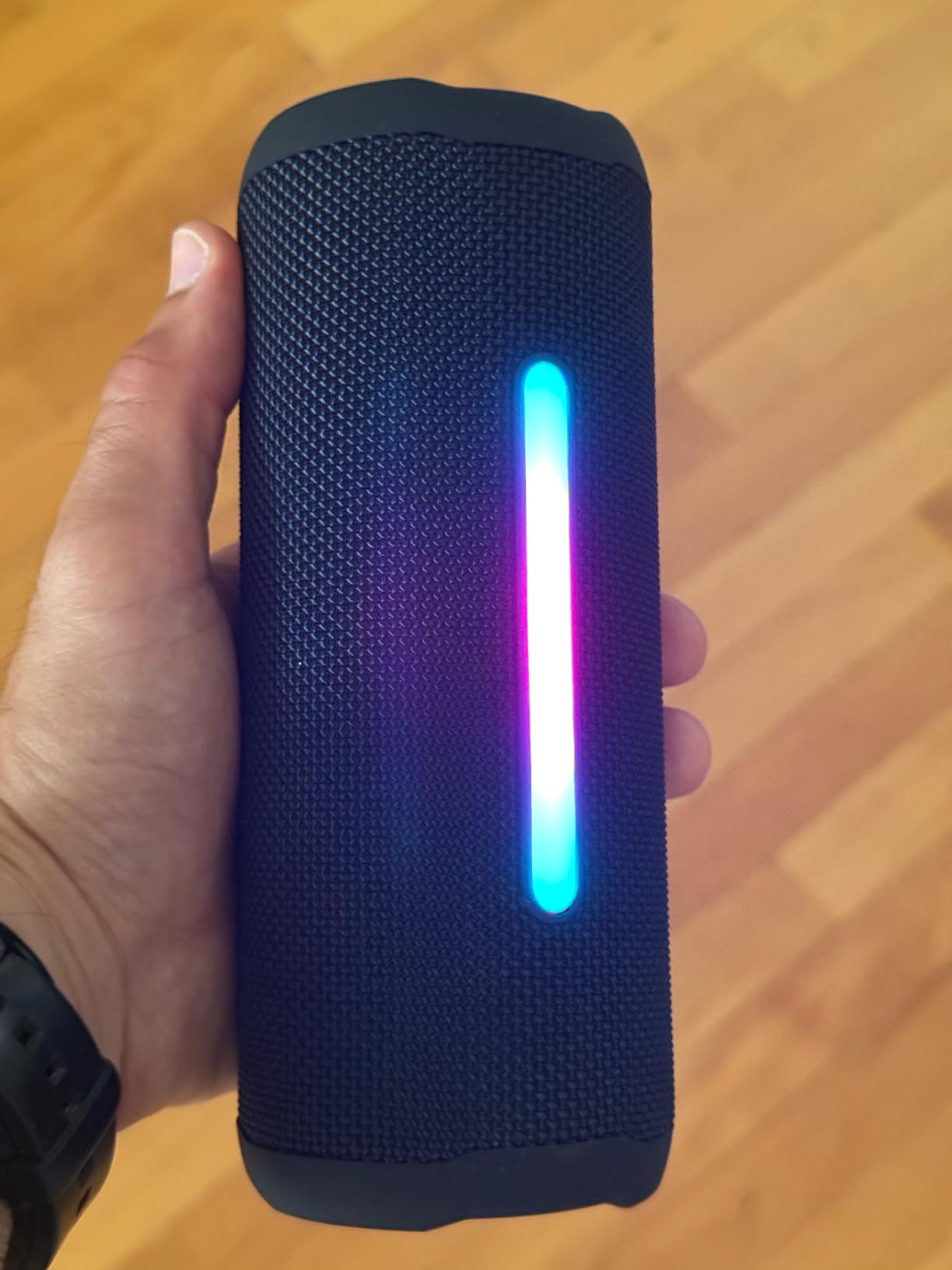 Bluetooth Speaker Wireless Loud Stereo Sound IPX7 Waterproof Outdoor Portable 25W Super Bass Speakers for Home Party Beach with 24H Playtime Colorful Lights BT 5.3 TWS Pairing Birthday Gift Black customer photo 2