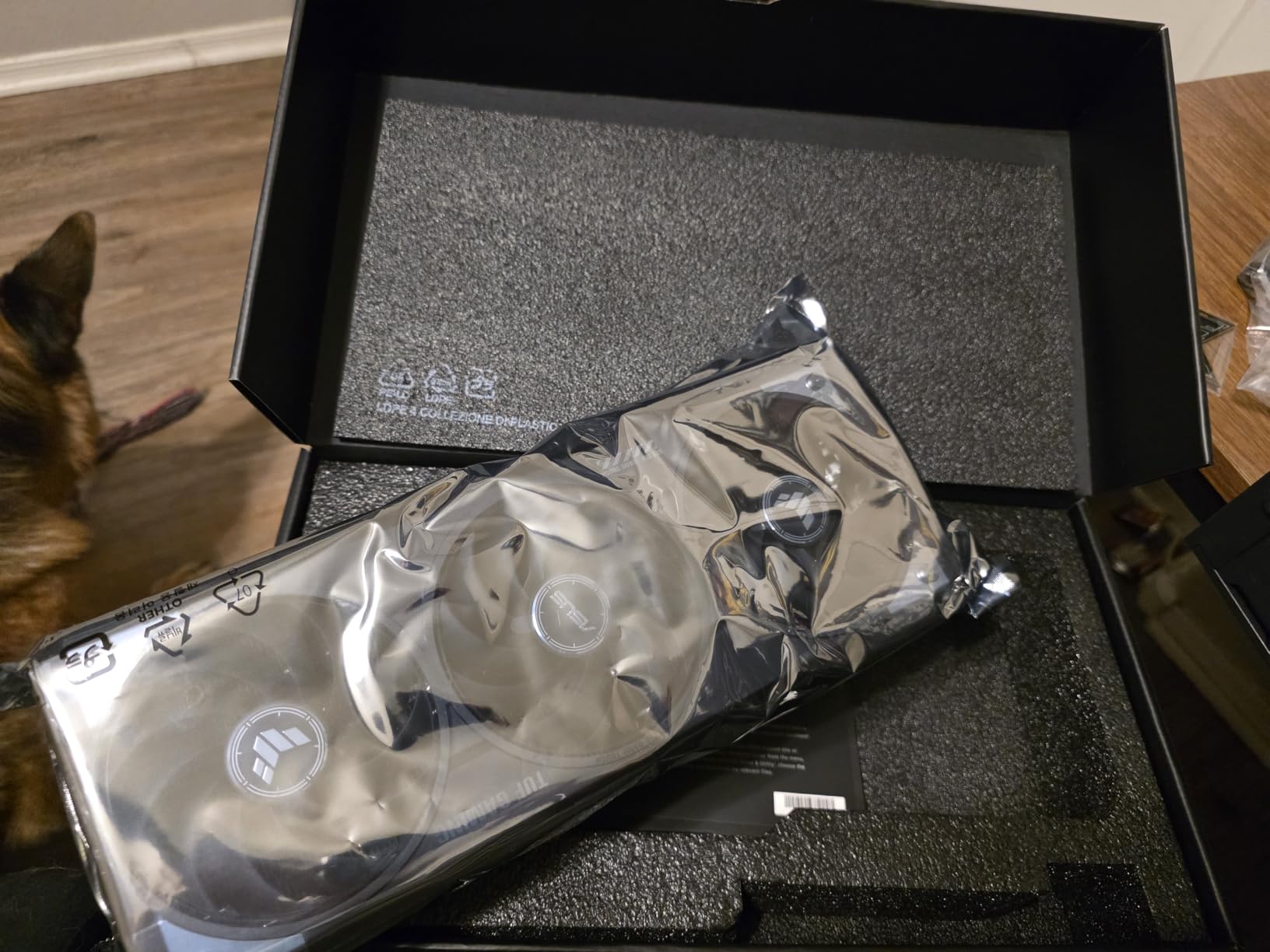 ASUS TUF Gaming NVIDIA GeForce RTX 5070 12GB GDDR7 OC Edition Graphics Card (PCIe 5.0, HDMI/DP 2.1, 3.125-Slot, Military-Grade Components, Axial-tech Fans), 3 Year Warranty customer photo 1