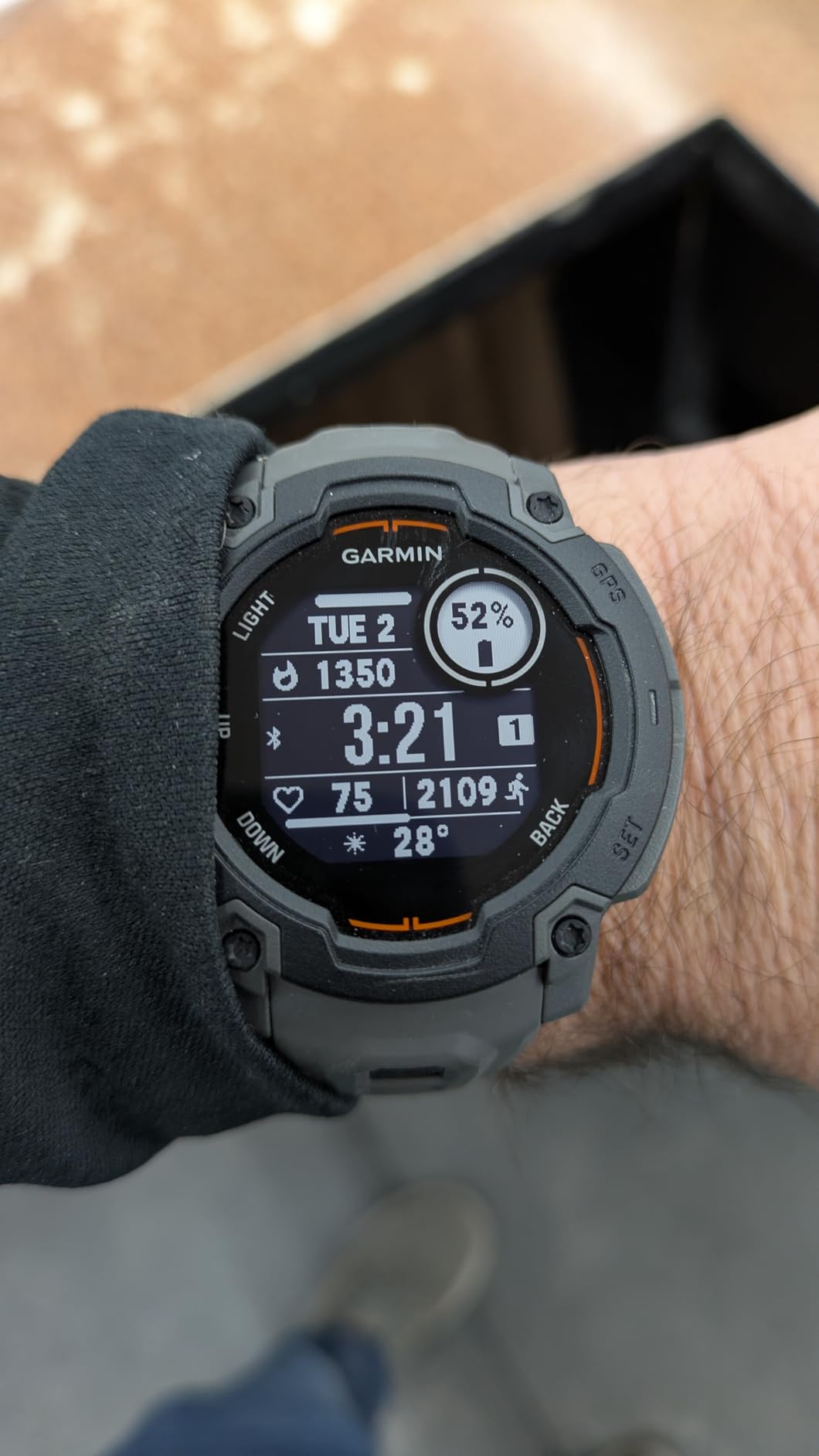 Garmin Instinct E 40mm, Rugged Outdoor GPS Smartwatch, 24/7 Health Monitoring, Wrist-Based Heart Rate, Up to 16 Days of Battery Life, Charcoal customer photo 1