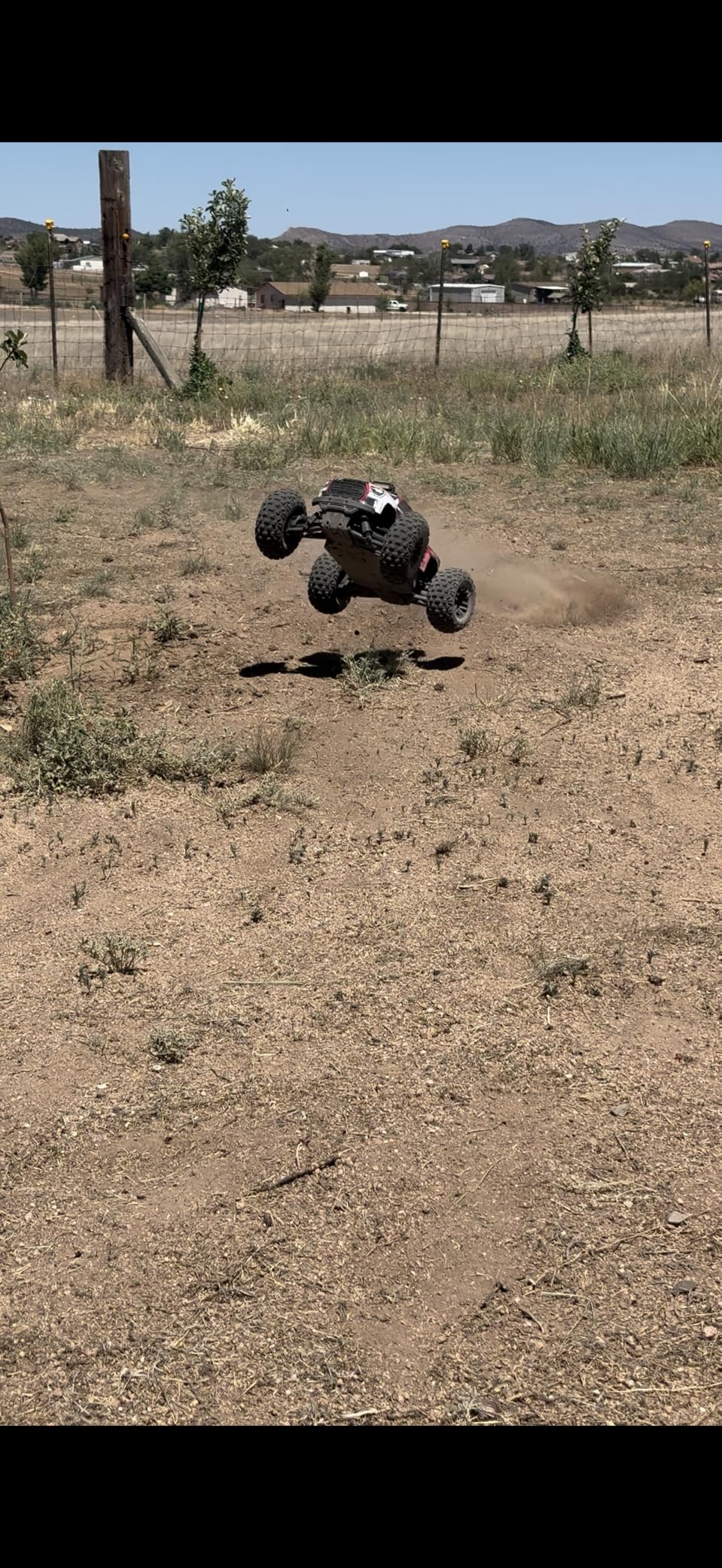 ARRMA RC Truck 1/10 Granite 4X4 223S BLX BRUSHLESS Monster Truck RTR with DSC, Blue customer photo 2
