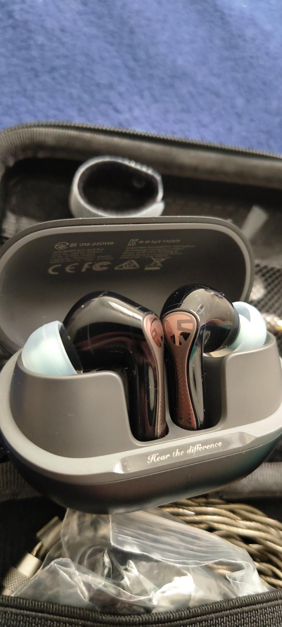 Air5 Pro Hi-Res Wireless Earbuds, LDAC & aptX Lossless, Audiophile-Grade Sound with Wide Soundstage, 37H Playtime, Bluetooth 5.4, IPX5 Waterproof, Multipoint Connection customer photo 2