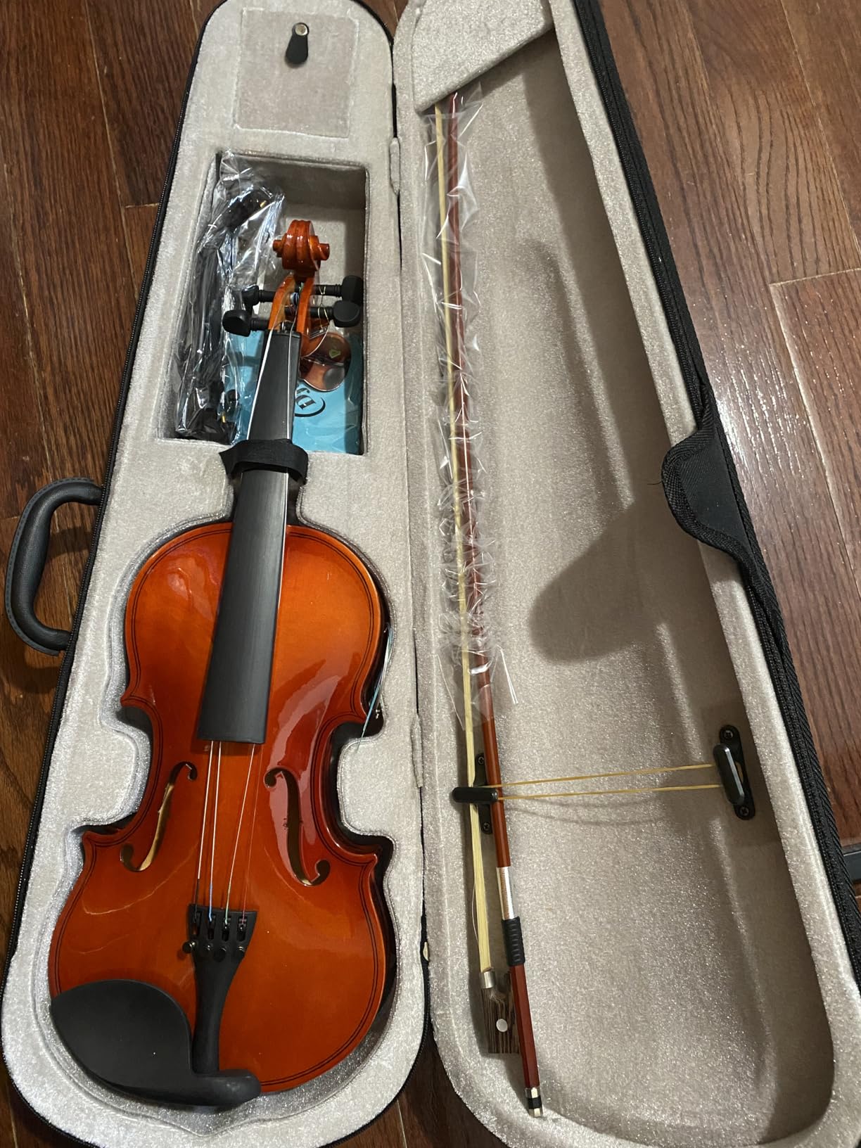 Poseidon Violin 4/4 Violin for Beginner, Girls Violin with Premium Solidwood Spruce Top with Hard Case, Extra Bows, Extra Strings, Shoulder Rest, Rosin, Clip-on Tuner, Manual customer photo 1