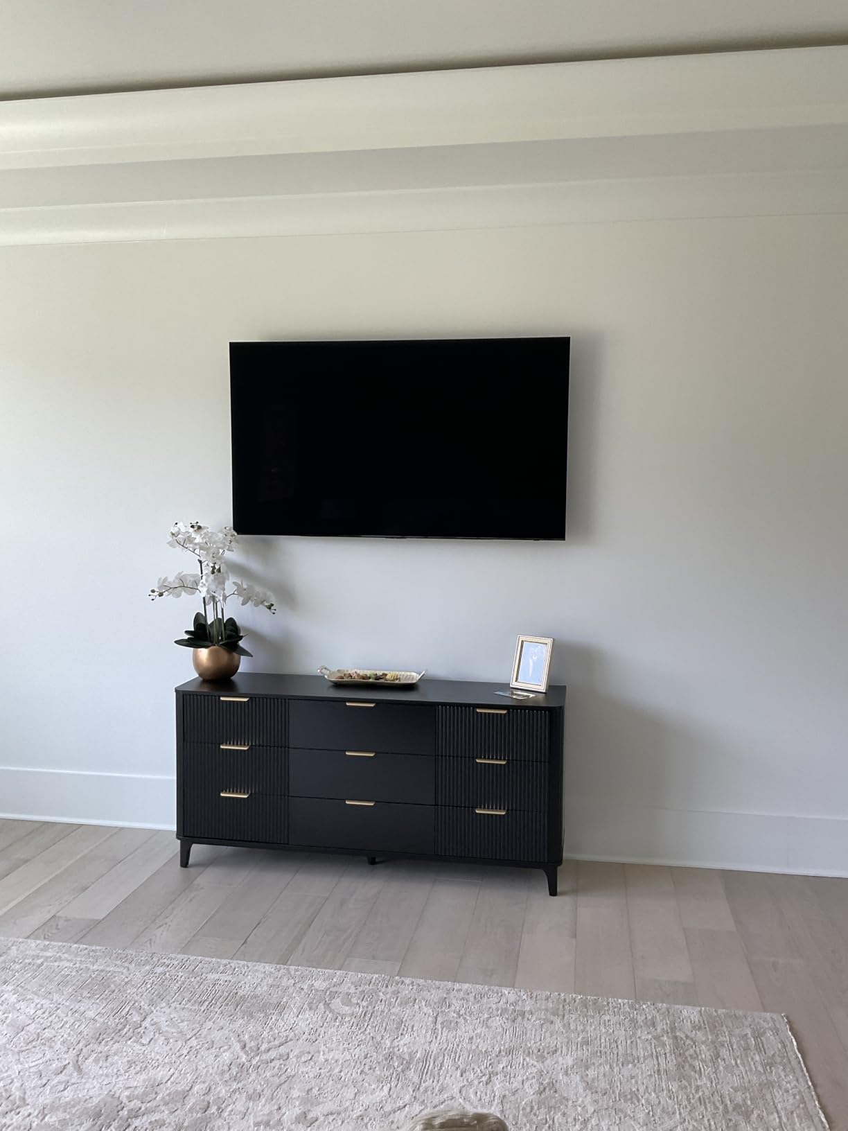 Samsung 65-Inch Class OLED S90F 4K Smart TV (2025 Model) NQ4 AI Gen3 Processor Upscaling Pro HDR+, Motion Xcelerator 144Hz, Vision Alexa Built-in customer photo 1