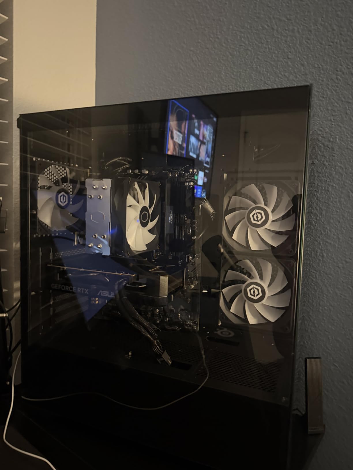 CyberPowerPC Gaming PC, Intel Core i5-14400F, GeForce RTX 5060 8GB | Gamer Xtreme, 16GB DDR5, 1TB PCIe 4.0 SSD, WiFi Ready & Windows 11 Home (GXiVR8060A47) customer photo 1