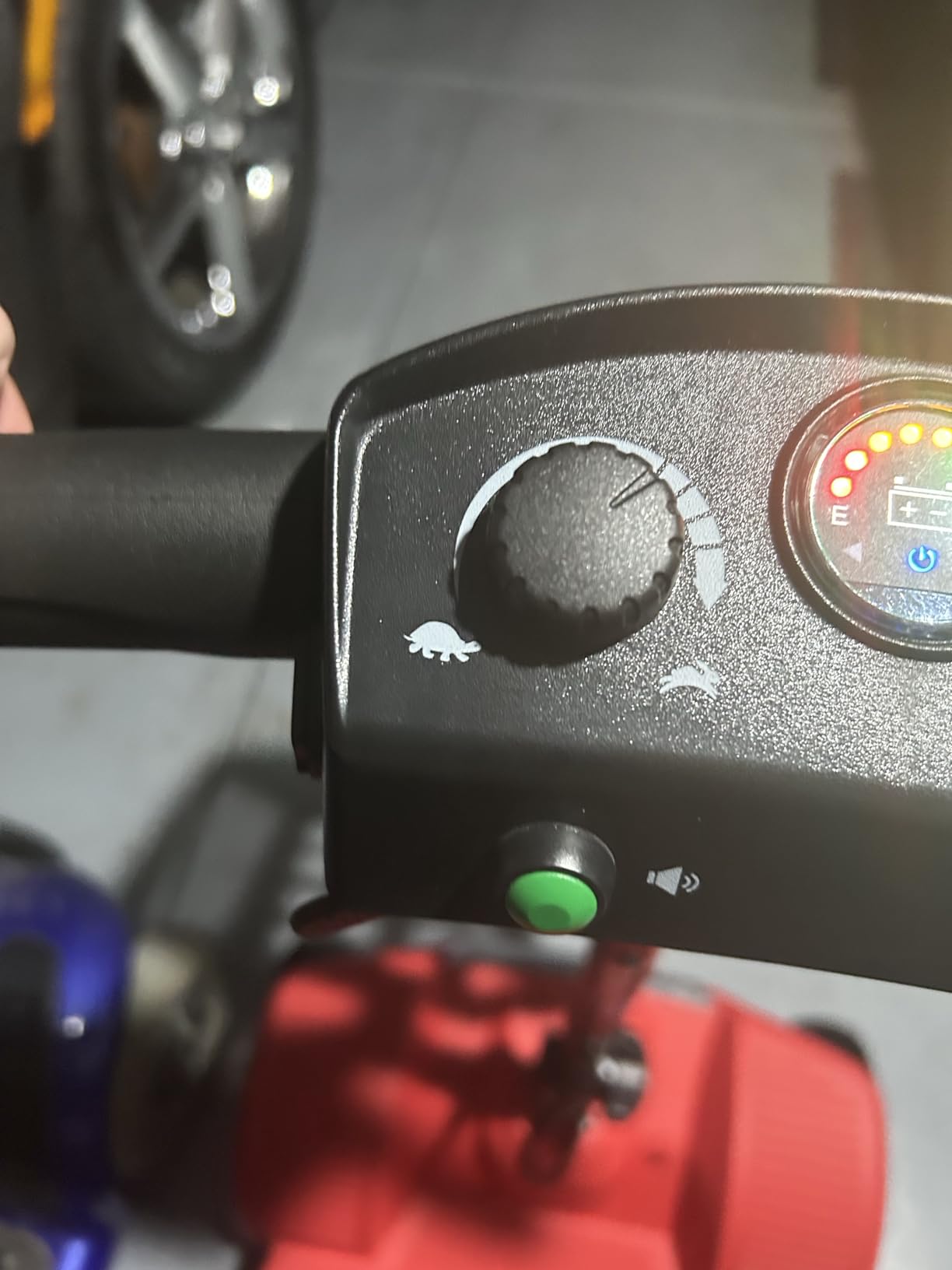 WayCare 15-25 Miles Long Range Mobility Scooter, Weight Capacity 330 LBS+ Powered Mobility Scooters for Seniors, Compact Duty Mobile for Travel with LED Headlight and Detachable Basket(Red) customer photo 2