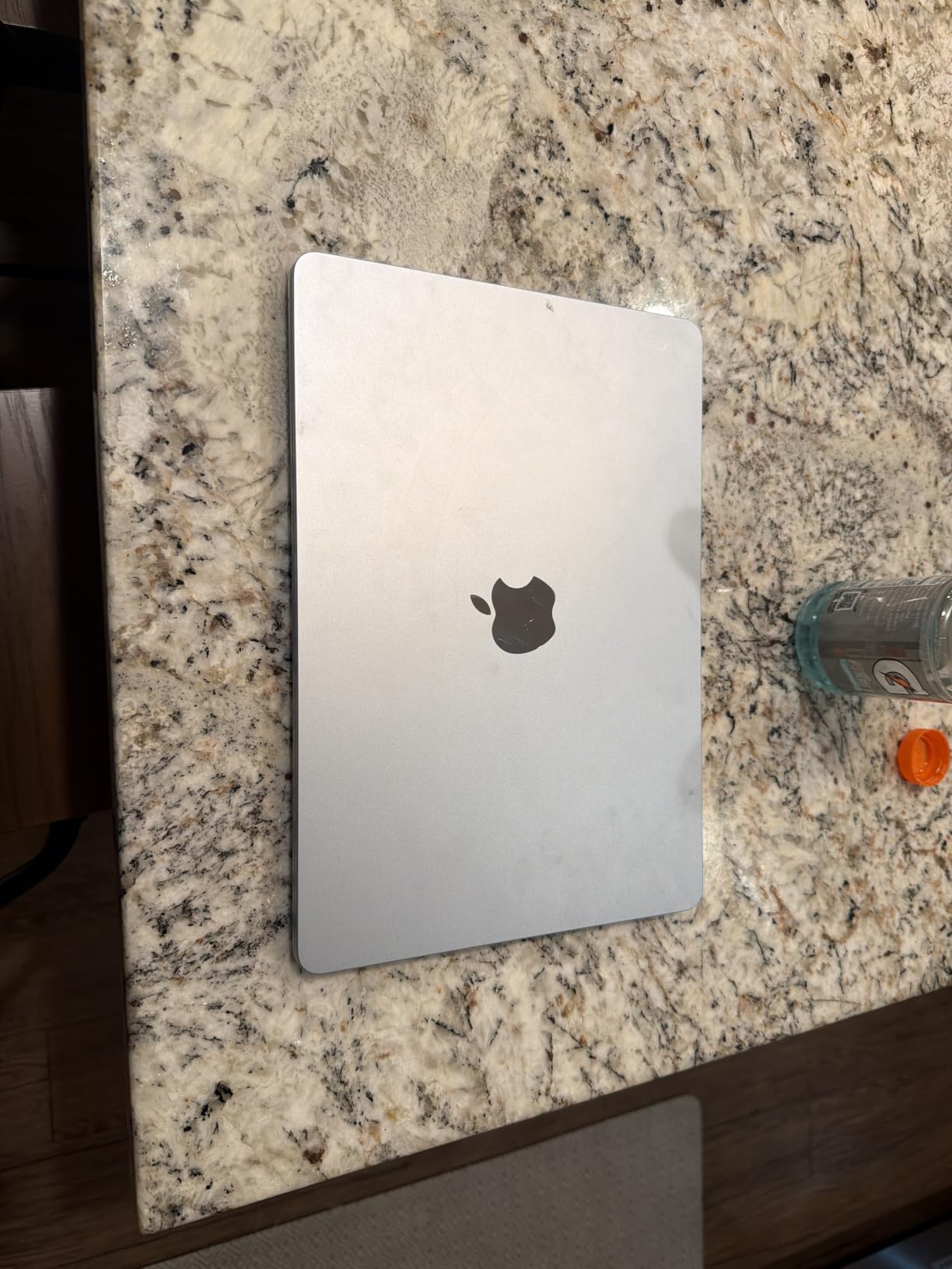2025 MacBook Air 13-inch Laptop with M4 chip: Built for Apple Intelligence, 13.6-inch Liquid Retina Display, 16GB Unified Memory, 256GB SSD Storage, 12MP Center Stage Camera, Touch ID; Silver customer photo 1