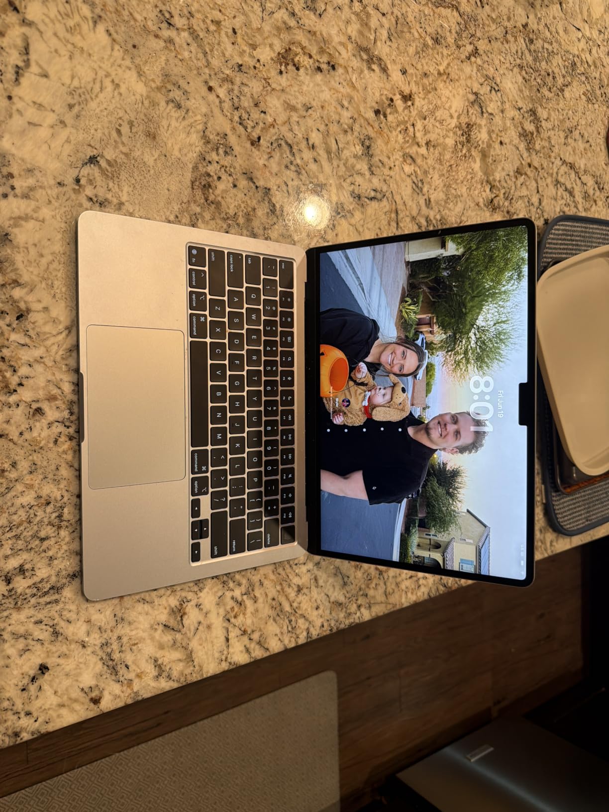 2025 MacBook Air 13-inch Laptop with M4 chip: Built for Apple Intelligence, 13.6-inch Liquid Retina Display, 16GB Unified Memory, 256GB SSD Storage, 12MP Center Stage Camera, Touch ID; Silver customer photo 2