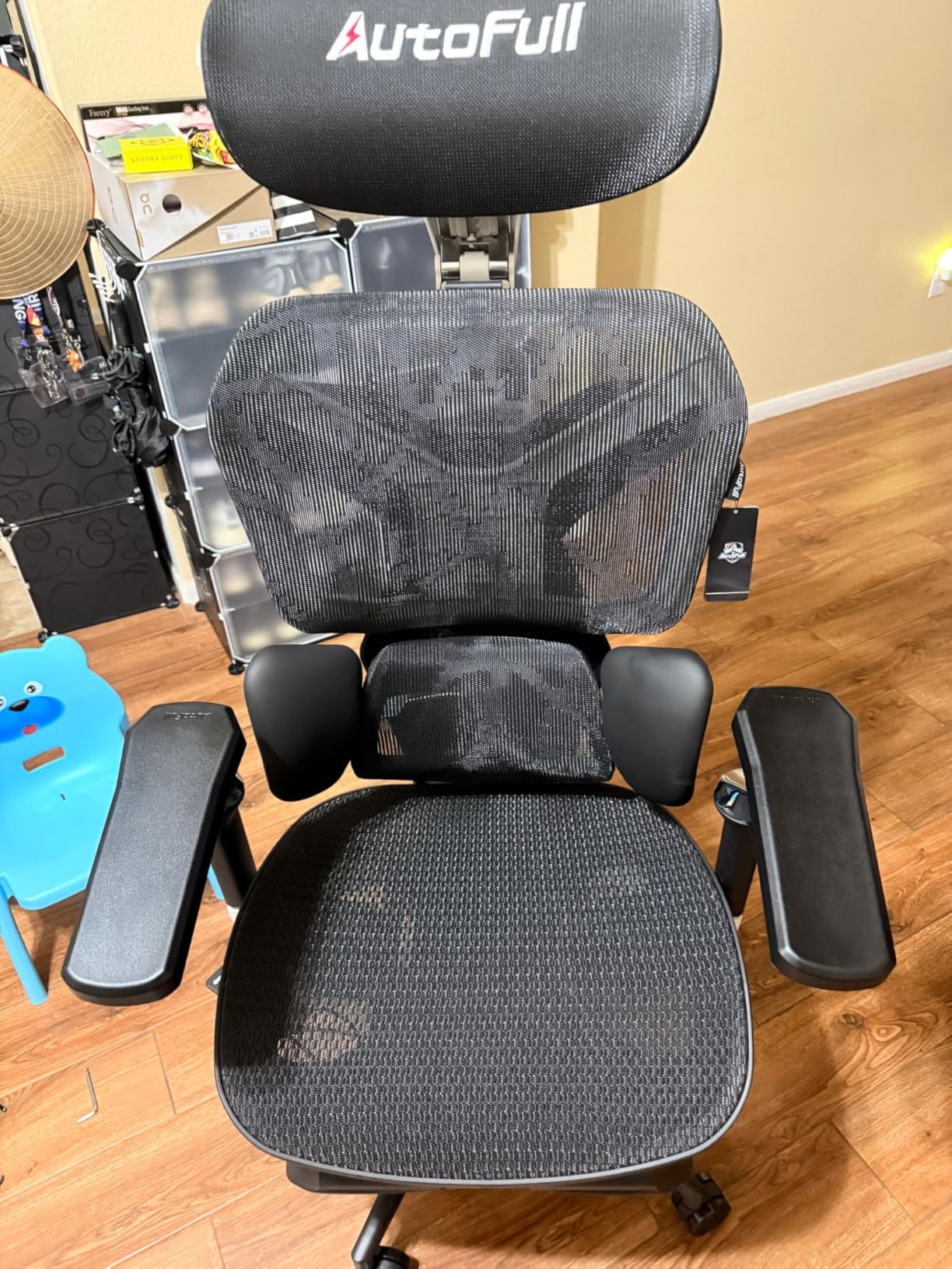 Autofull G7 Gaming Chair - 3-Zone Lumbar, 22-Point Adjustment, Breathable Mesh, Custom Backplate, 720-Degree Armrests, BIFMA Certified Ergonomic, 140-Degree Recline, IGR Certified, Niko Endorsed - Gift for Gamers customer photo 2