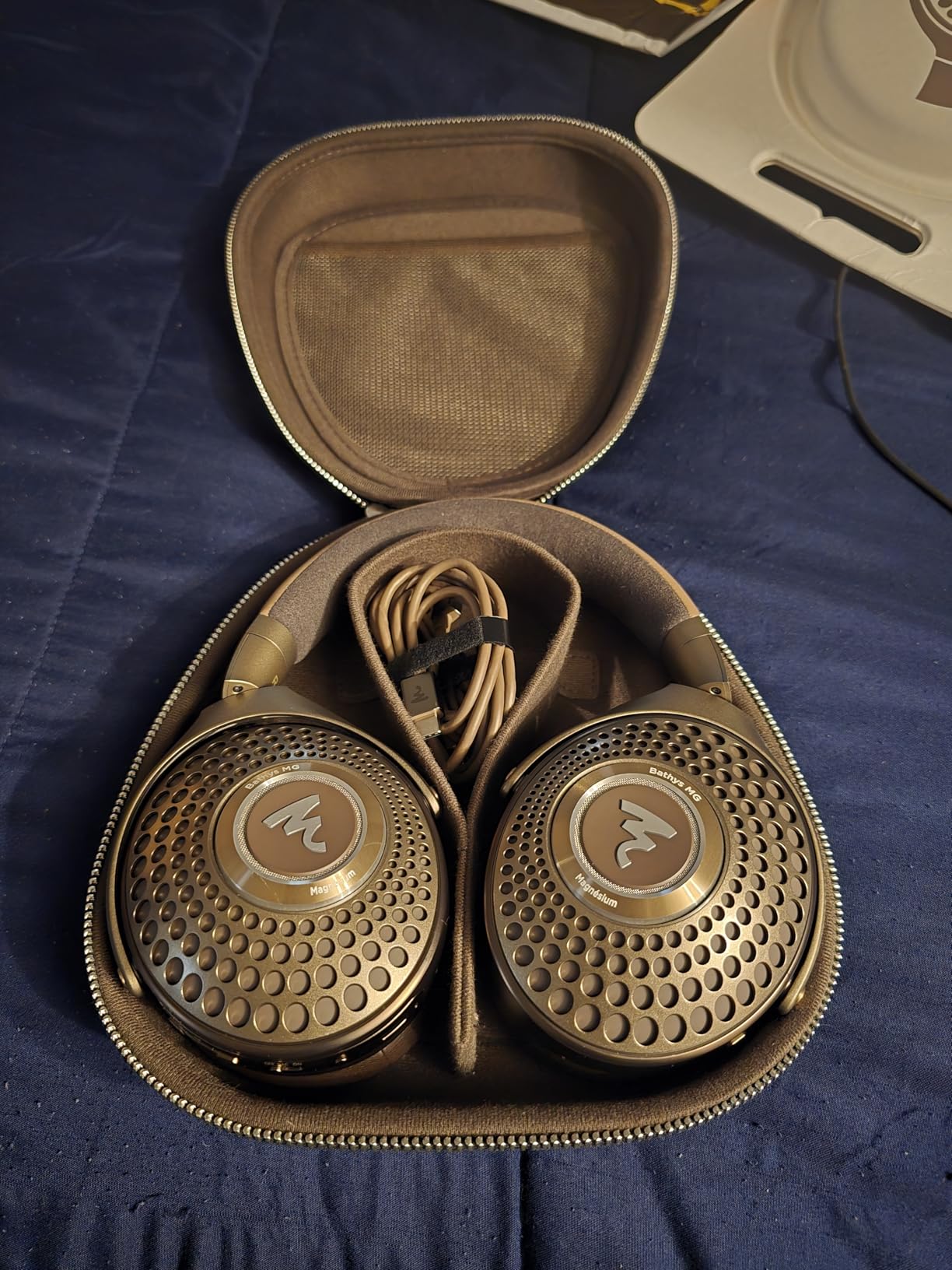 Focal FBATHYSMG Bluetooth Headphones with Active Noise Cancellation customer photo 1