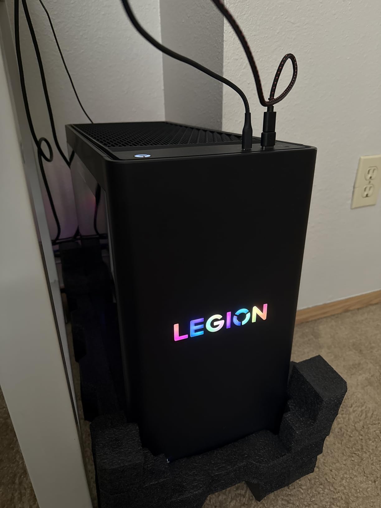 Lenovo Legion Tower 5i - AI-Powered Gaming PC, Intel Core Ultra 7 265F Processor, NVIDIA GeForce RTX 5060 Ti Graphics, 16 GB Memory, 1 TB Storage, 3 Months PC GamePass customer photo 2