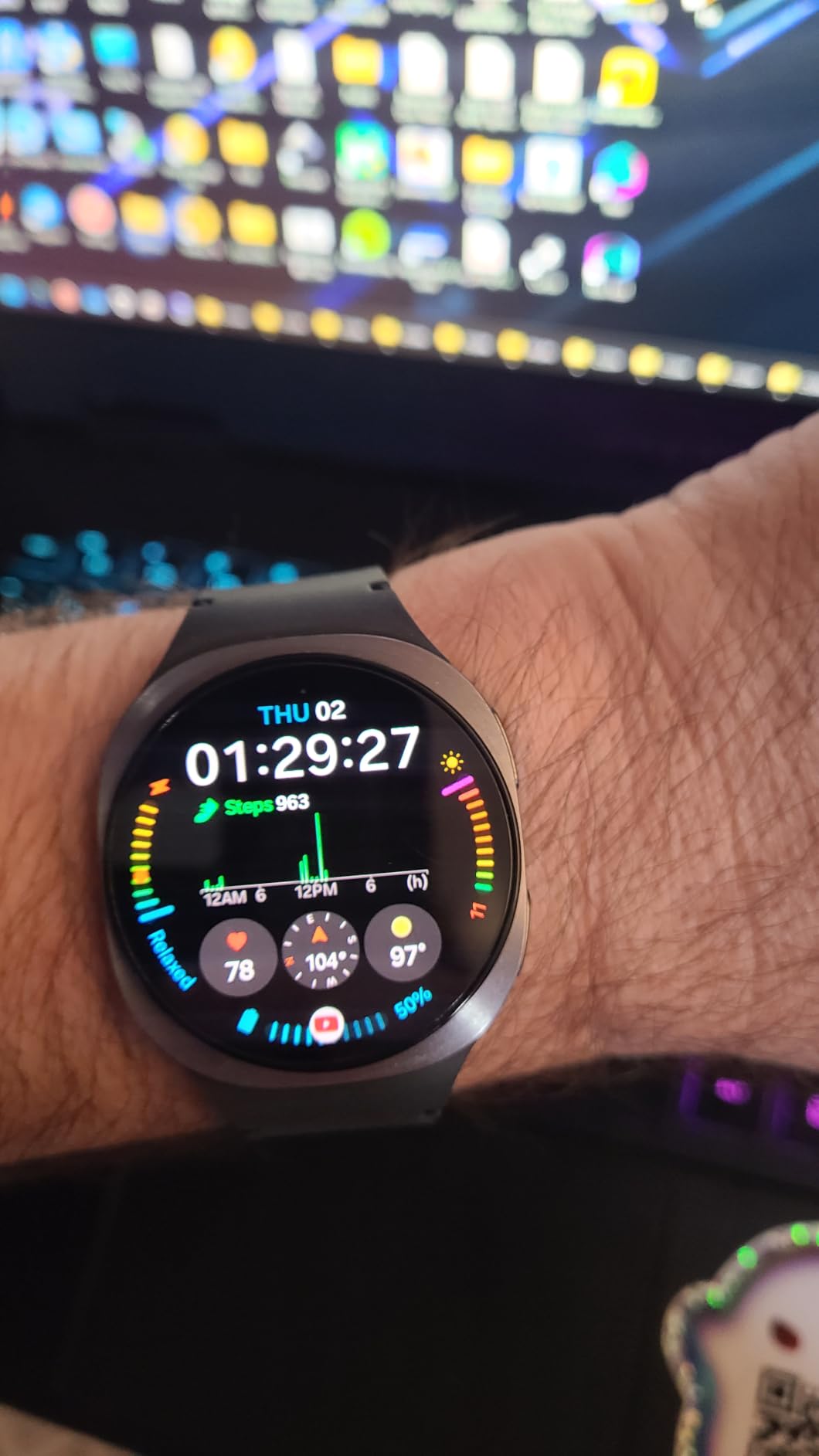 Samsung Galaxy Watch 8 (2025) 40mm Bluetooth Smartwatch, Cushion Design, GPS Fitness Tracker, Sleep Coaching, Running Coach, Energy Score, Heart Rate Tracking, Silver customer photo 2