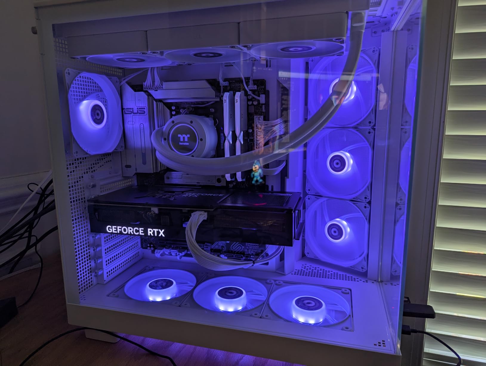 Thermaltake LCGS View 9580S-380XL Gaming Desktop (AMD Ryzen 9 9950X3D, ToughRam 32GB DDR5 6000MT/s RGB Memory, NVIDIA GeForce RTX 5080, 2TB NVMe M.2, WiFi, Windows 11) VXLS-X870-580-LCS customer photo 2