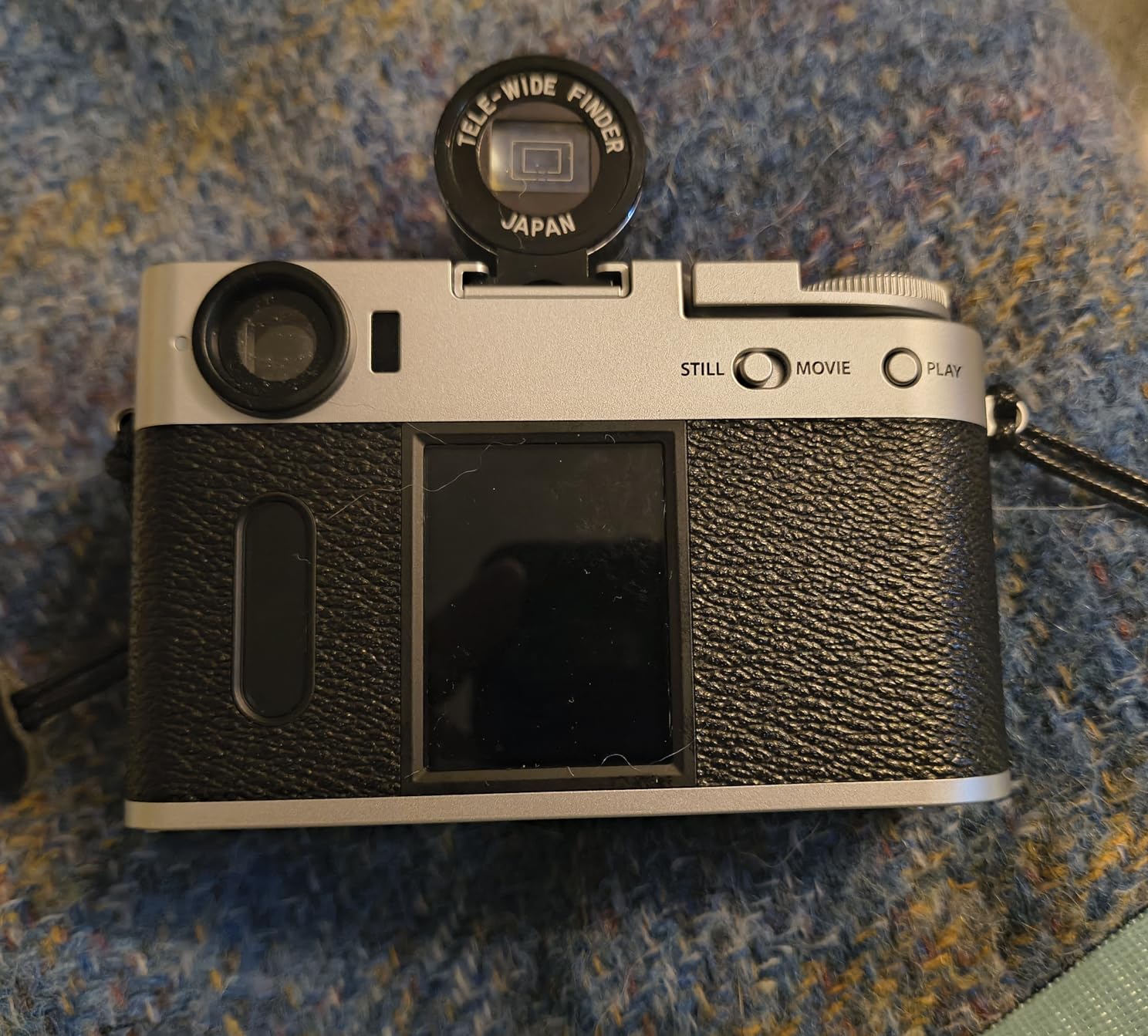 FUJIFILM X Half Premium Compact Camera - Black customer photo 2