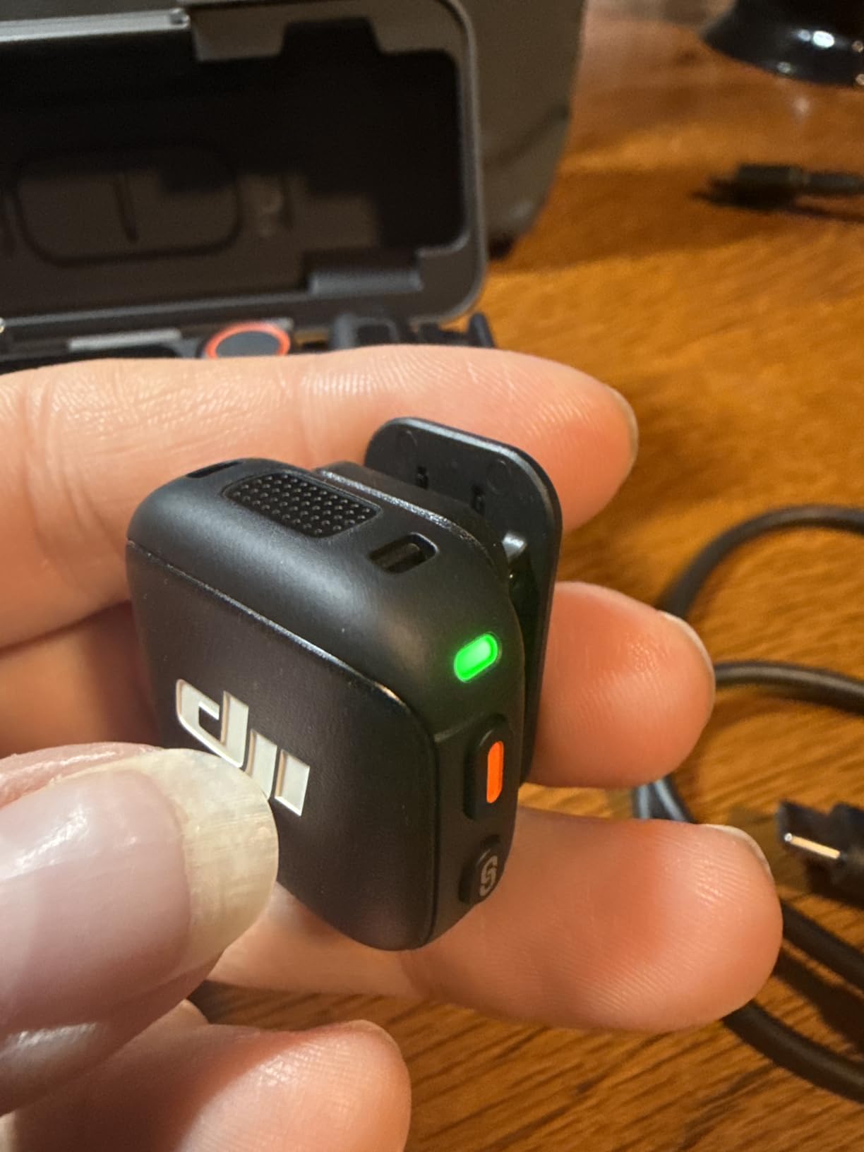 DJI Mic 3 (2 TX + 1 RX + Charging Case), Wireless Microphone for iPhone/Camera/Android, Ultralight, Adaptive Gain Control for Balanced Volume, Dual Band Anti-Interference, 28hrs Use, Vlog customer photo 2