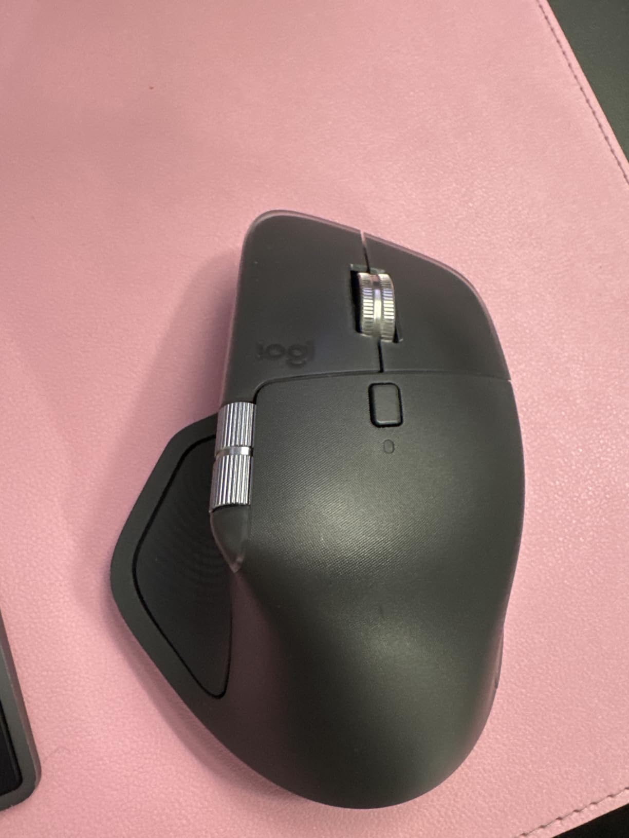 MX Master 4, Ergonomic Wireless Mouse with Advanced Performance Haptic Feedback, Ultra-Fast Scrolling, USB-C Charging, Bluetooth, Windows, MacOS - Graphite customer photo 1