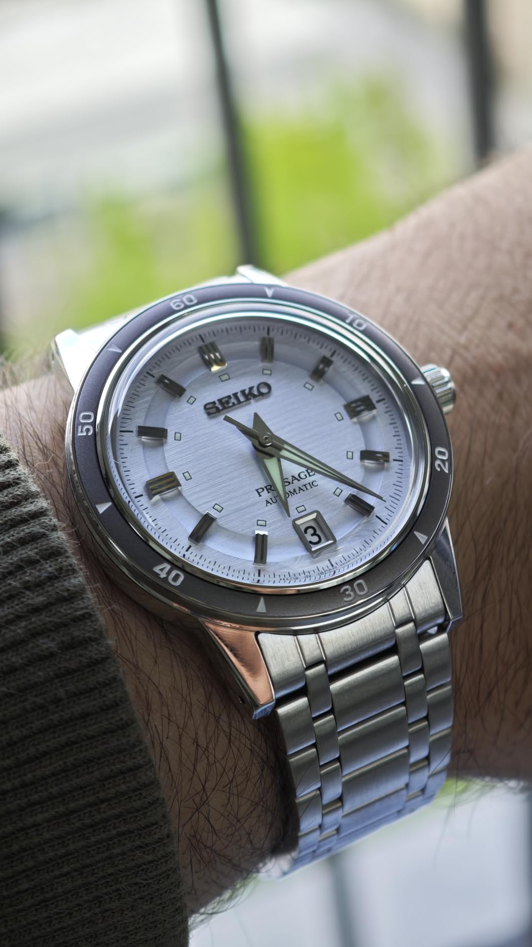 SEIKO Watch for Men - Presage Collection - with Date Calendar, 50M Water Resistance, Screw See-Through Caseback, 39.5mm Case Diameter customer photo 2
