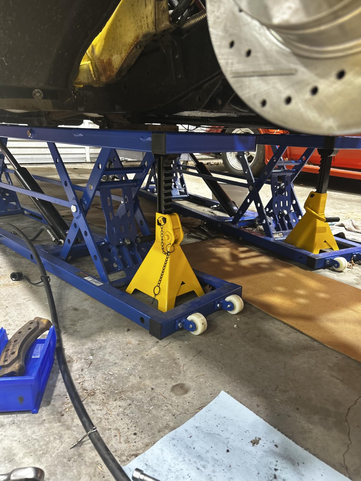 OMT 7000Lb Portable Car Lift, 27 in Max Height Adjustable Hydraulic CarJack with Auto Lock Extension Plates customer photo 2