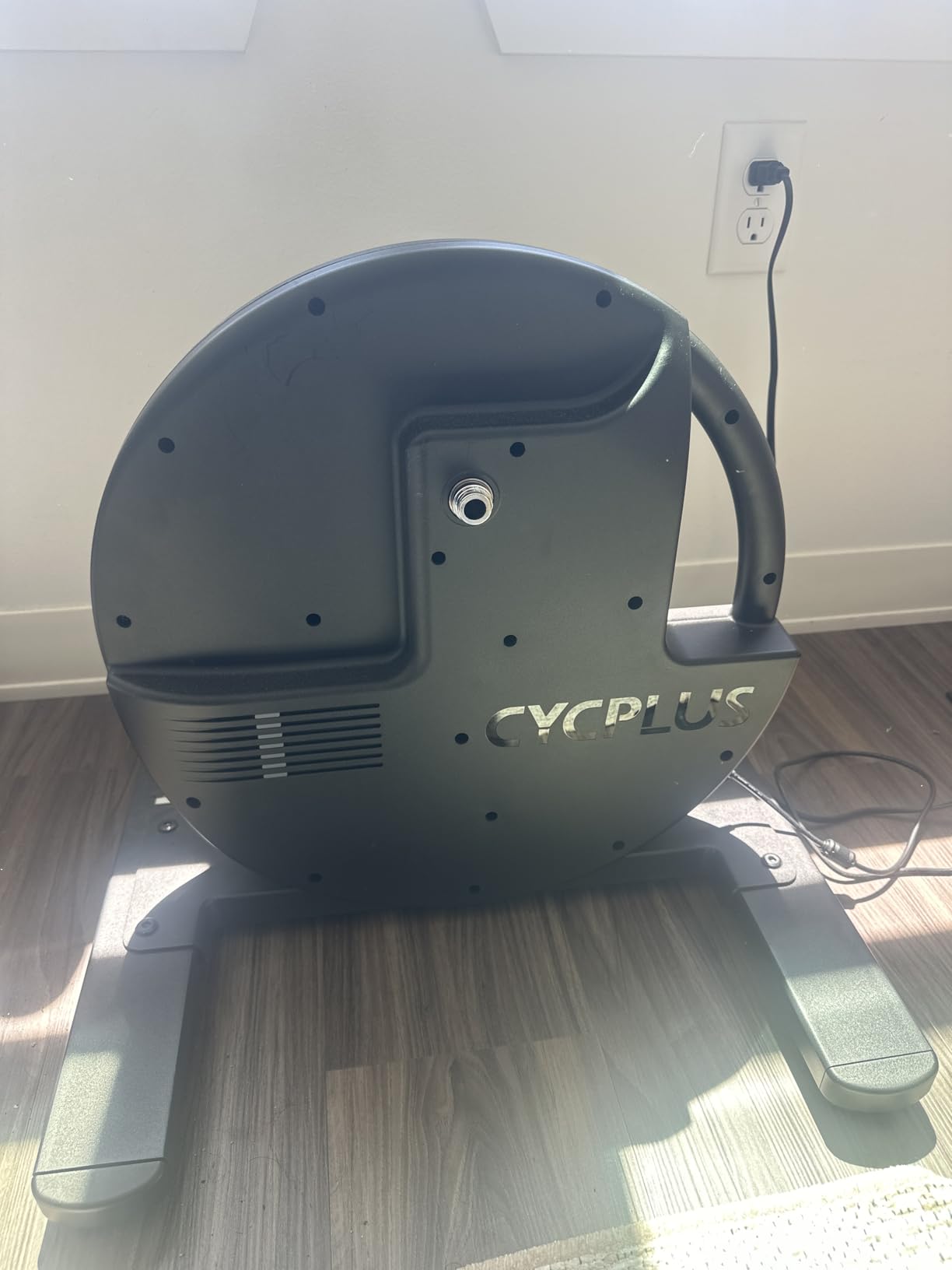 CYCPLUS R200 Smart Indoor Bike Trainer customer photo 1