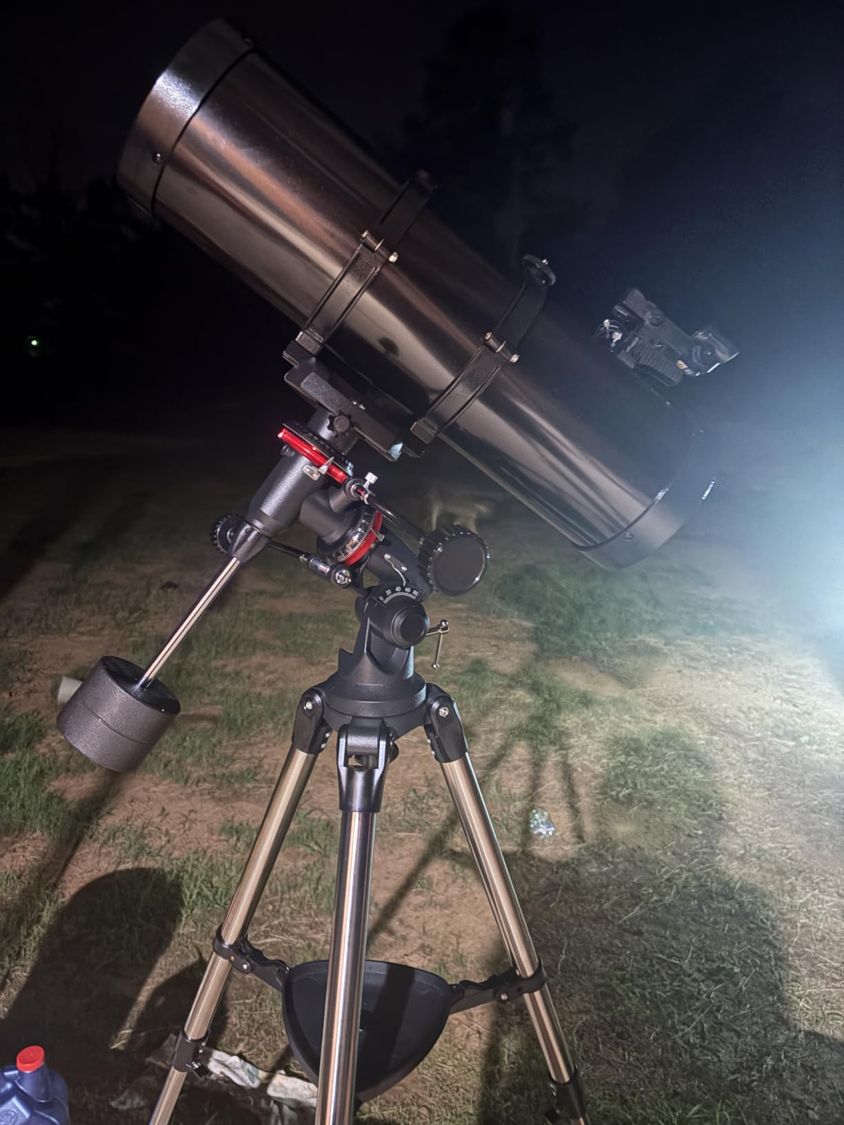 MEEZAA 150EQ Newtonian Reflector Telescope for Adults with Equatorial Mount | Professional Astronomical Telescopes for Beginners Stargazing, with Phone Adapter, Tripod, Moon Filter and Large Carry Bag customer photo 1