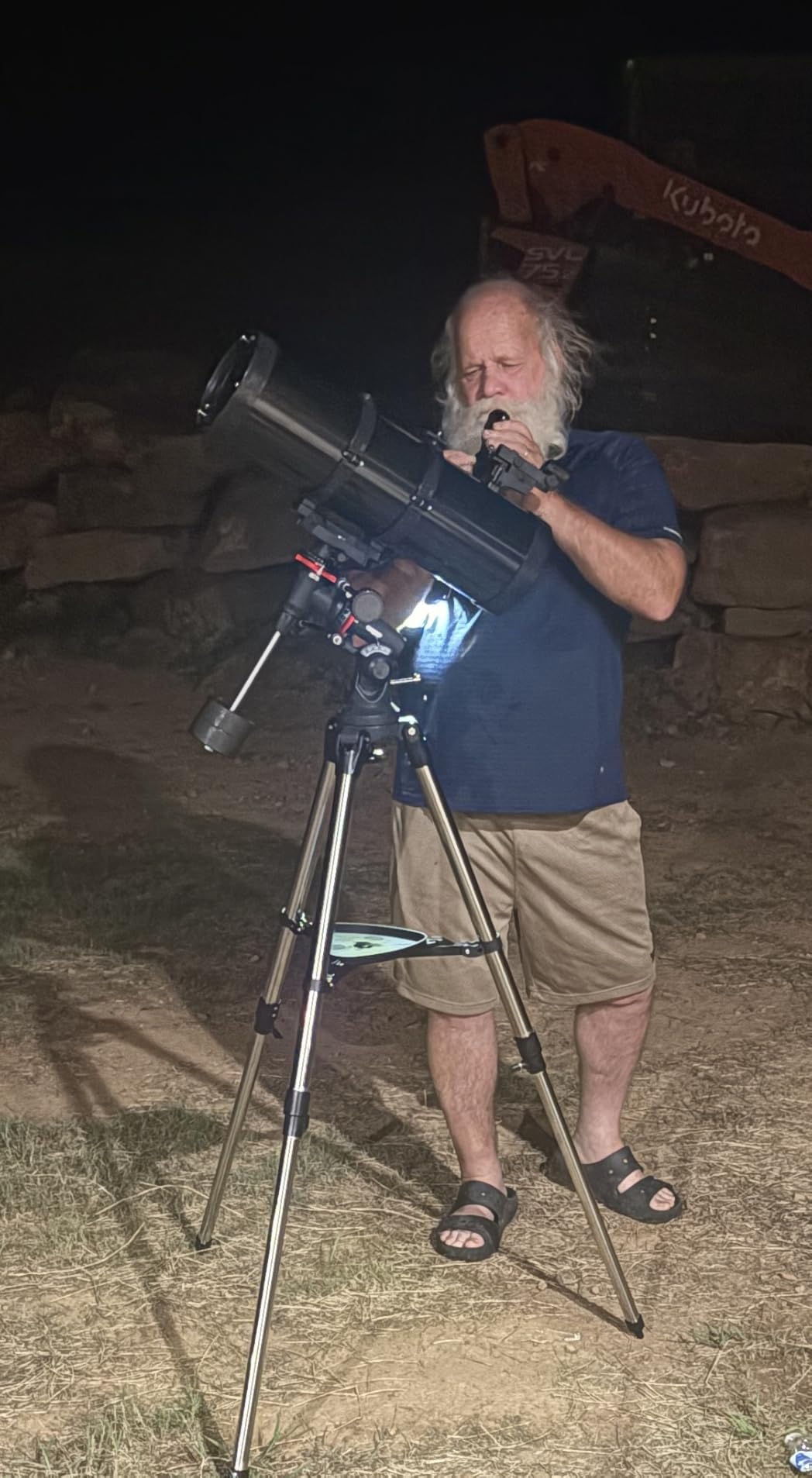 MEEZAA 150EQ Newtonian Reflector Telescope for Adults with Equatorial Mount | Professional Astronomical Telescopes for Beginners Stargazing, with Phone Adapter, Tripod, Moon Filter and Large Carry Bag customer photo 2