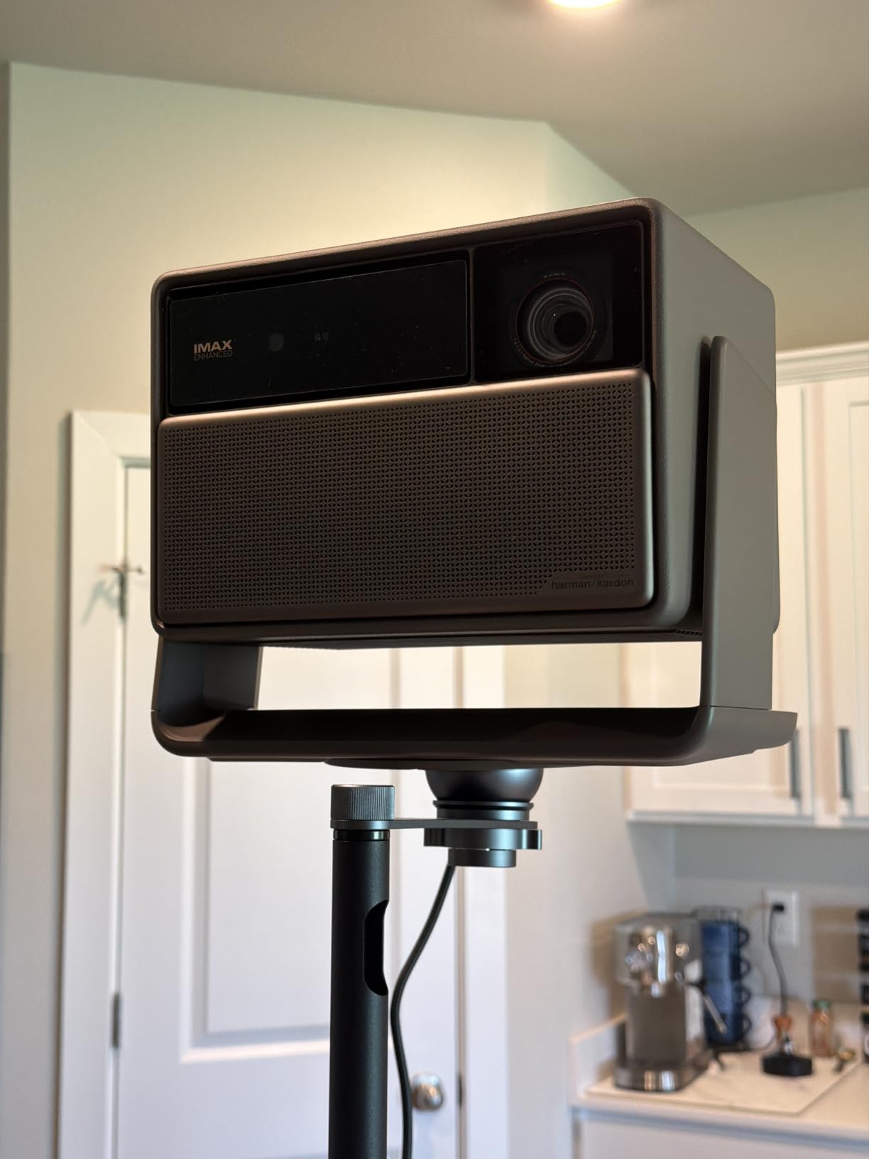 XGIMI HORIZON 20 Max 4K Projector Triple Laser Home Theater 5700 ISO Lumens | Google TV with Licensed Netflix, Optical Zoom Lens Shift, IMAX Enhanced, Dolby Vision, 20000:1 Contrast, 1ms Input Lag customer photo 2