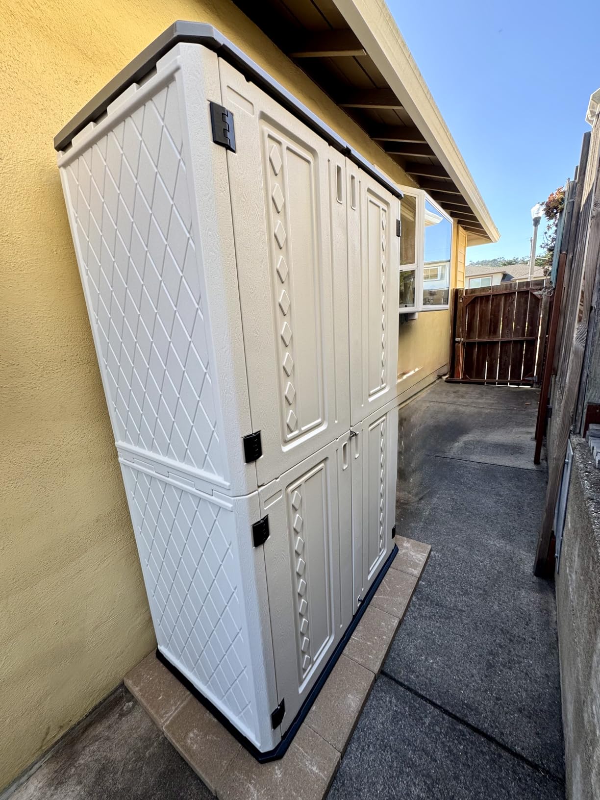 HOMSPARK 37 Cu.Ft Outdoor Storage Shed Weather Resistant, Multi Functional | Double-Wall Resin Storage Sheds & Outdoor Storage Box Waterproof for Backyard Garden Patio Lawn (Light-Grey) customer photo 1