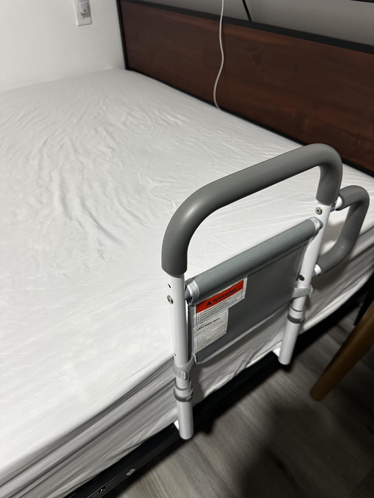 ONTHEWEI Bed Rails for Elderly Adults Safety, with Double Non-Slip Handle & Storage Pouch, Fits Most Bed Sizes, Bed Assist Rails for Seniors and Post-Surgery,Reduce Falls & Support Independence customer photo 1