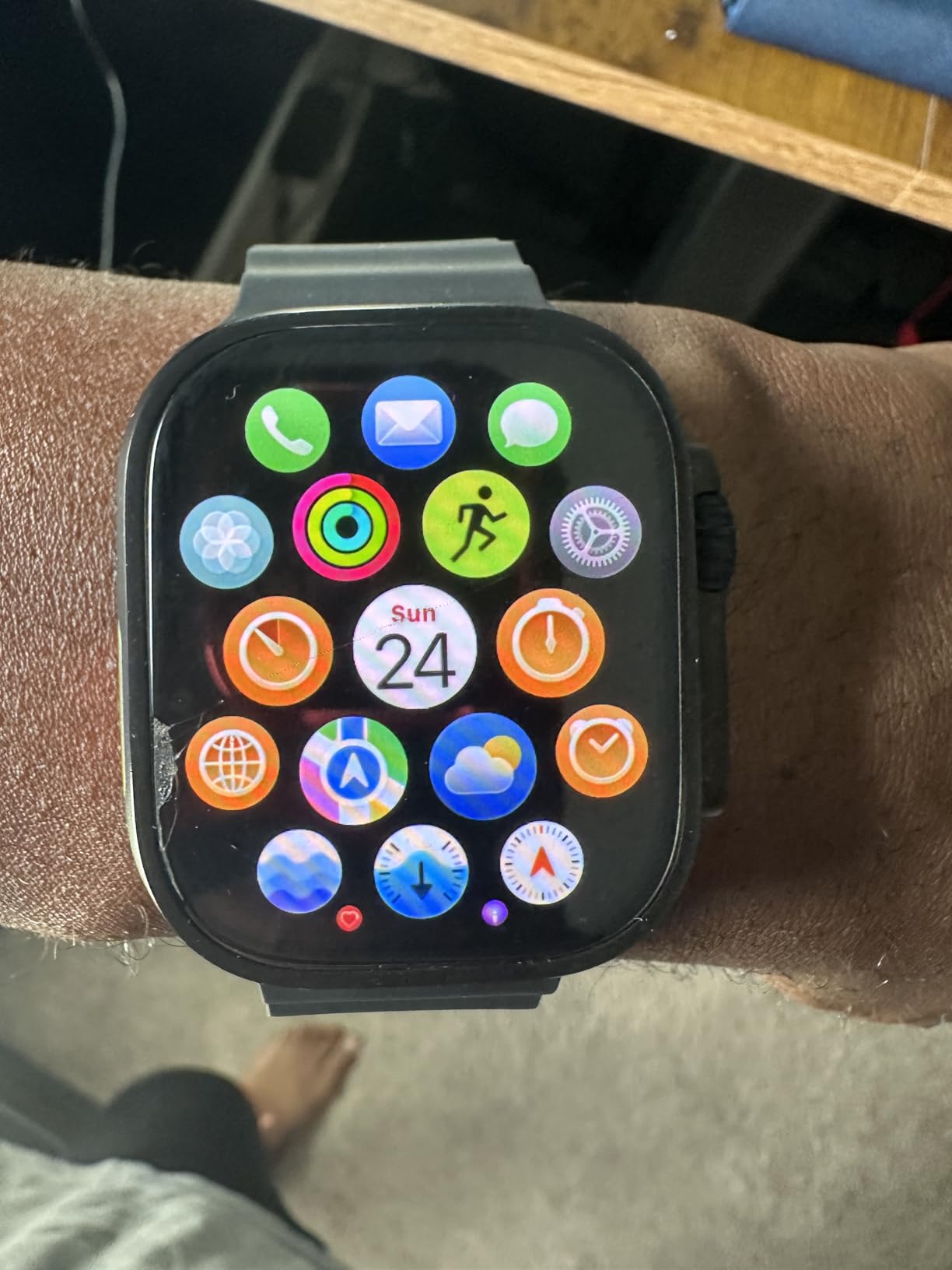 Apple Watch Ultra 3 [GPS + Cellular 49mm] Running & Multisport Smartwatch w/Rugged Titanium Case w/Natural Titanium Milanese Loop - S. Satellite Communications, Advanced Health & Fitness Tracking customer photo 1