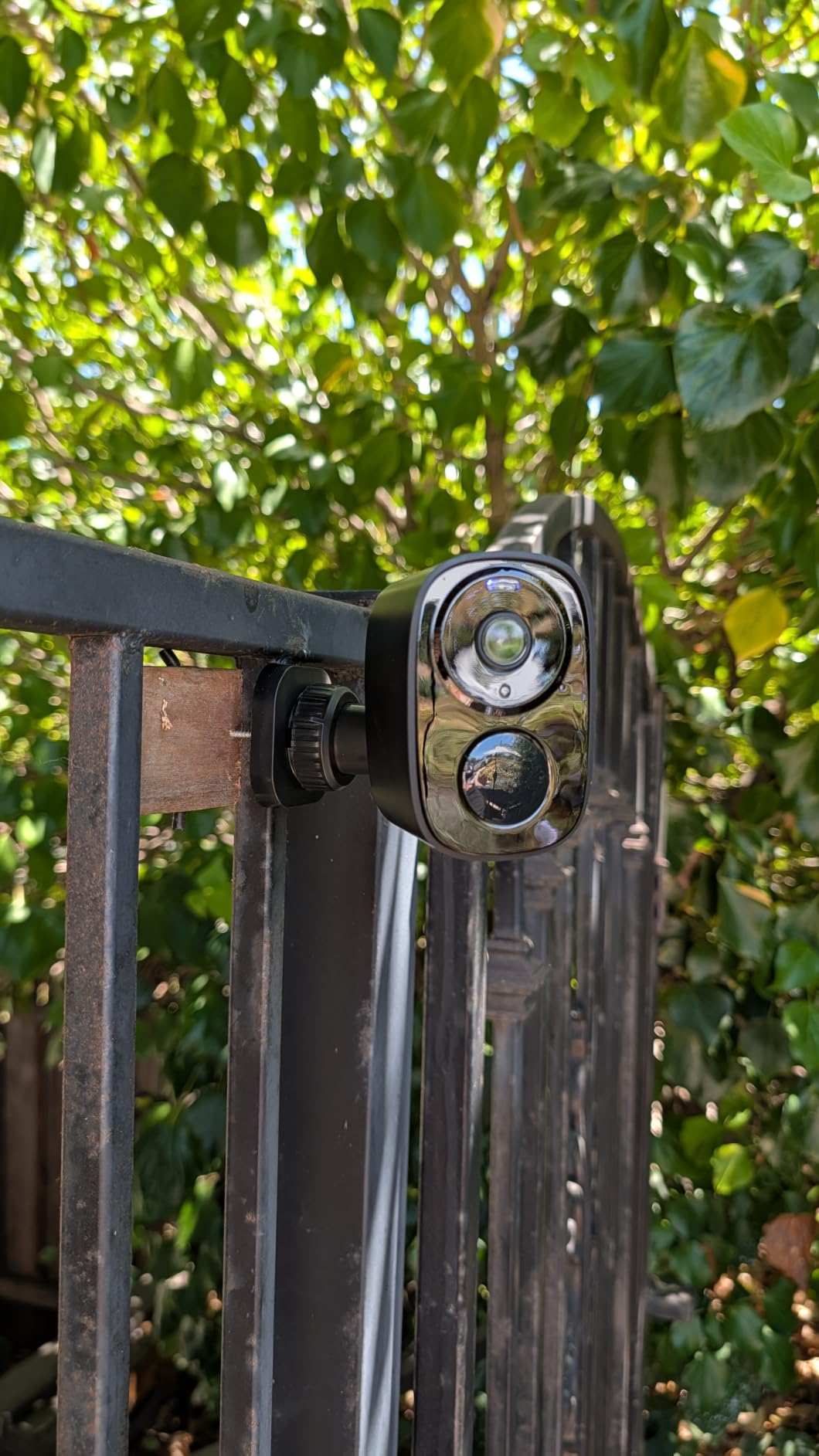 2026 Enhanced 2K UHD Security Cameras Wireless Outdoor - Free Cloud & SD Storage, Dual-Band WiFi 2.4G/5G, Full-Color Night Vision, 6-Month Battery, Motion Alerts, IP66 Weatherproof, 2-Way Talk customer photo 1