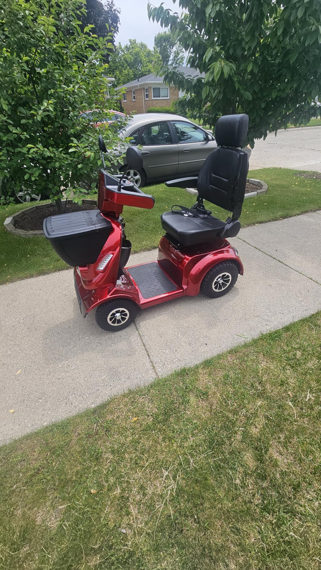 Ecomobi Outdoor Heavy Duty Mobility Scooter for Adults & Seniors - 1000W, 500 lbs Bariatric Capacity, 32 Miles Long Range, 13.78 in Off-Road Tires, 15 MPH Max Speed, Full Suspension, Bluetooth Speaker customer photo 1