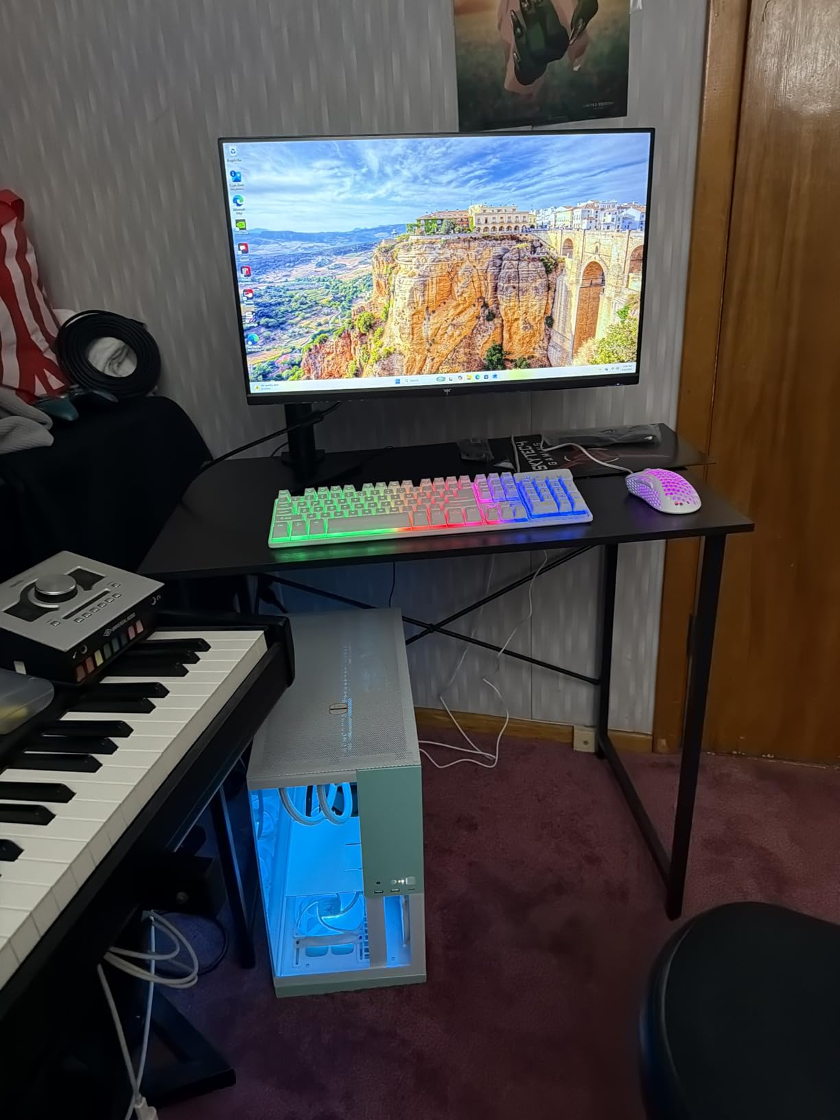 KTC 32 Inch 4K Gaming Monitor, 165Hz UHD (3840x2160P) Fast IPS Screen, 1ms (MPRT), Adaptive Sync, 3000:1 Contrast,121% sRGB,HDMI 2.1 Display Port 1.4, Tilt/Height Adjustment, VESA Mount, H32P22P customer photo 1