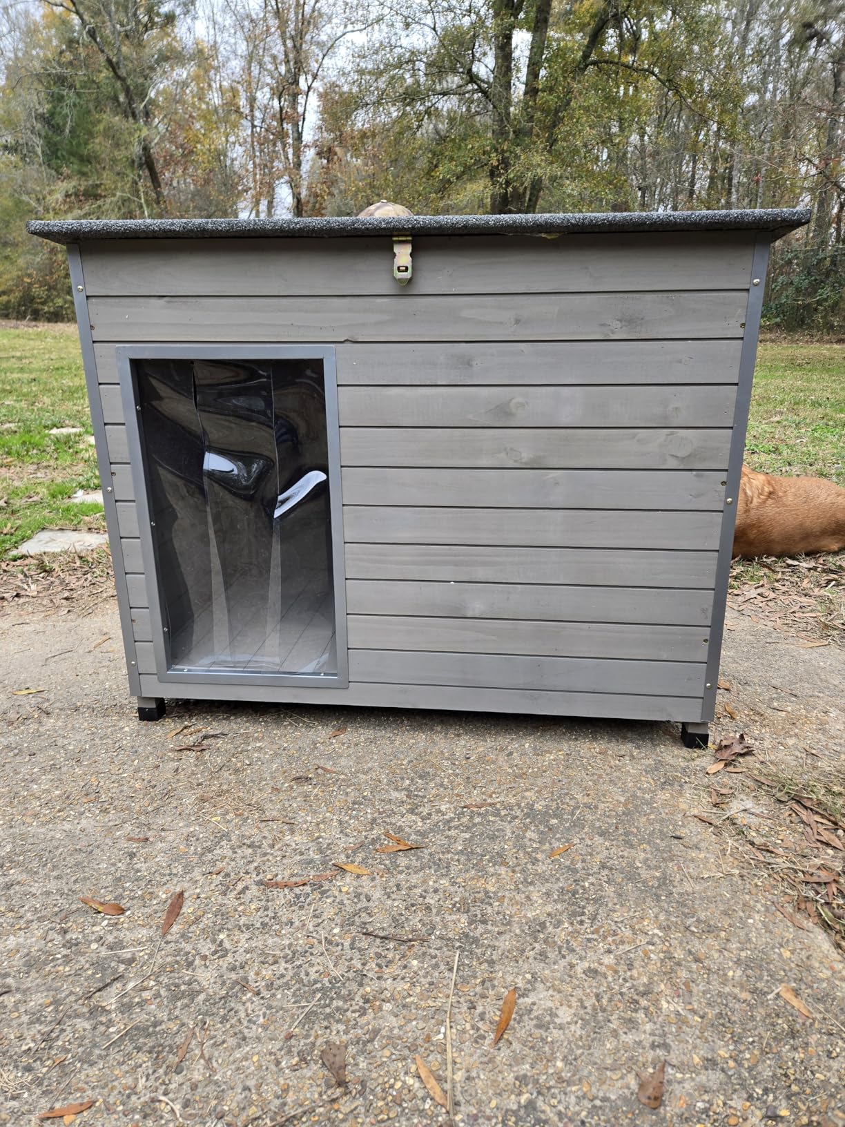 Large Wooden Dog House Outdoor, XL Weatherproof Dog Houses with Adjustable Vent Windows, Alloy Chew-Resistant Frame, Removable Floor for Medium & Large Dogs (43.3