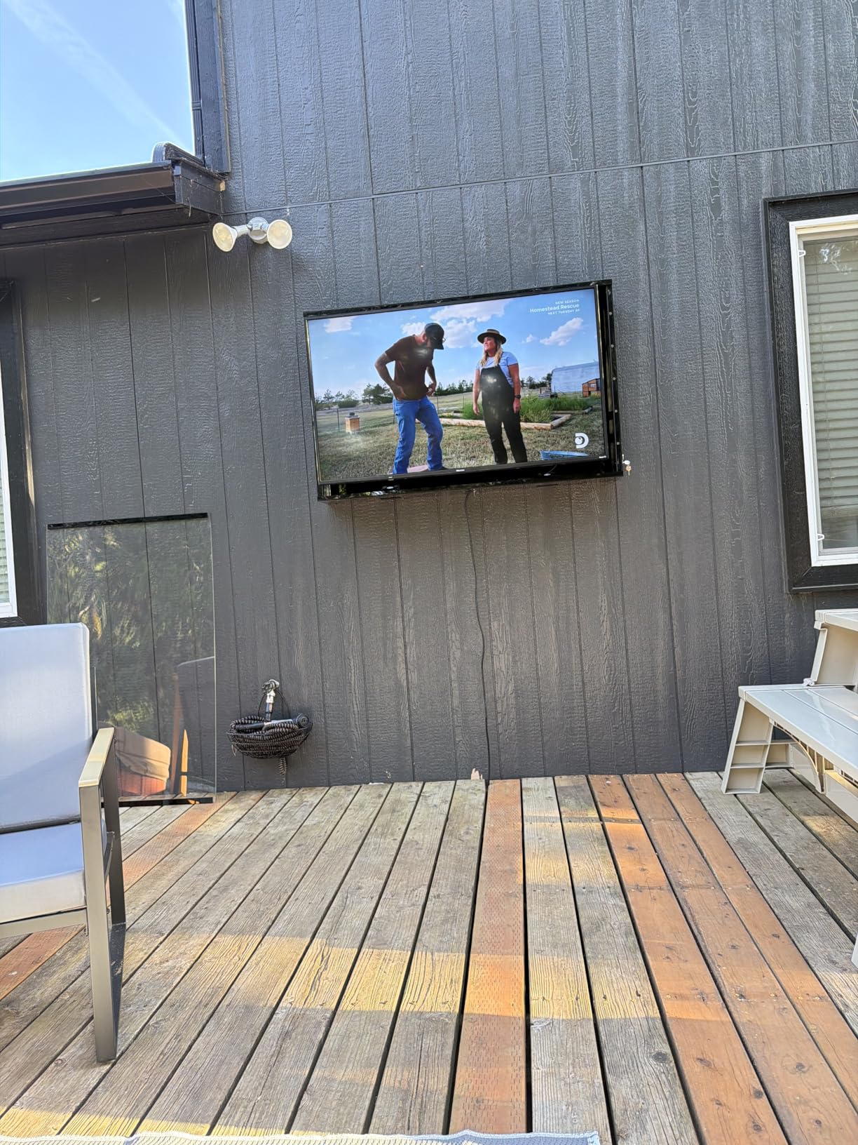 78-85 inch Clear Weatherproof Outdoor TV Cover, Clear Dust Resistant, Hard and Durable Television Enclosure for Outside with Lock, Cooling Fans and Adjustable TV Mount Included customer photo 1