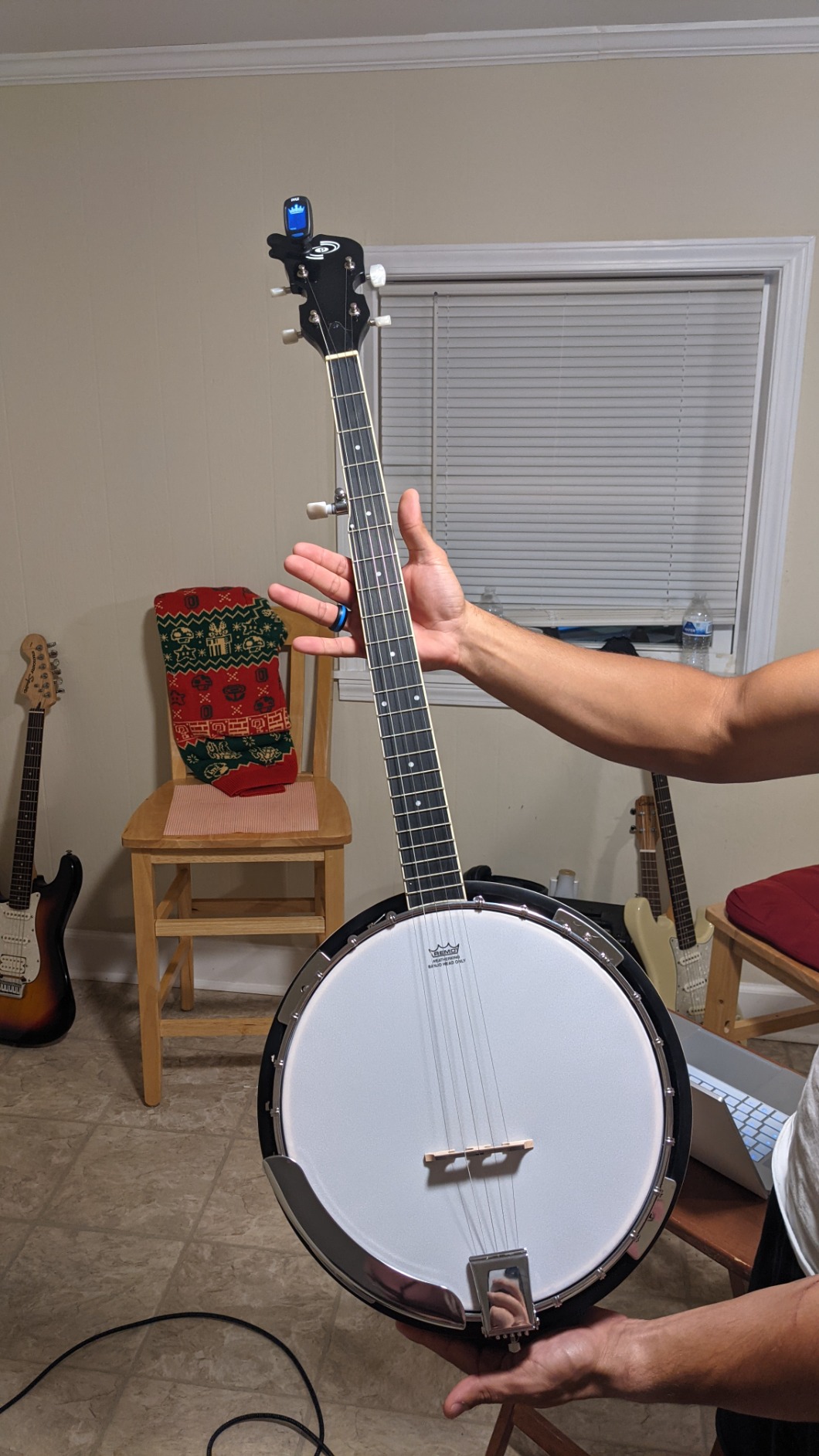 Pyle 5 String Resonator Banjo - Full Size 24 Bracket, Geared 5th Tuner Professional Instrument w/Remo Drum & Hardwood Back - Full Beginner Starter Kit Gig Bag, Tuner, Strings, Picks, Strap, tools customer photo 1