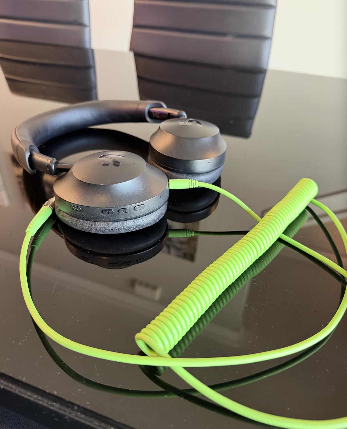 The Next Sound by Tiësto Noise Cancelling Headphones Wireless Bluetooth, MX41H Over Ear Headphones with Microphone, Hybrid ANC, 40H Playtime, Foldable Headset with AUX & Low Latency Gaming Mode customer photo 1