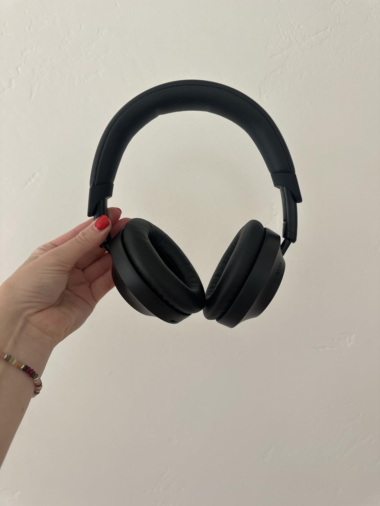 The Next Sound by Tiësto Noise Cancelling Headphones Wireless Bluetooth, MX41H Over Ear Headphones with Microphone, Hybrid ANC, 40H Playtime, Foldable Headset with AUX & Low Latency Gaming Mode customer photo 2