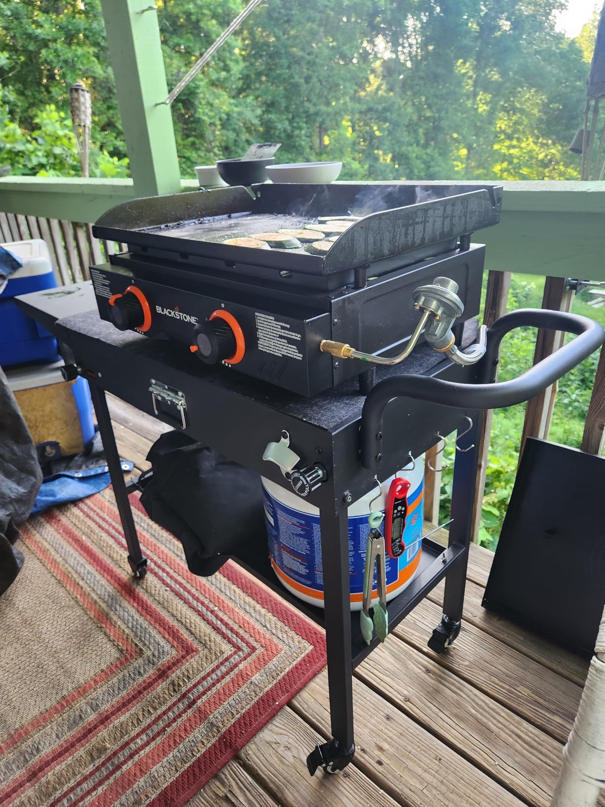 VEVOR Outdoor Grill Cart, Grilling Table, Movable Outdoor Cooking Table with 4 Spice Containers, Wheels, Lids, Hooks, BBQ Prep Tables for Picnic, Kitchen, Courtyard customer photo 1