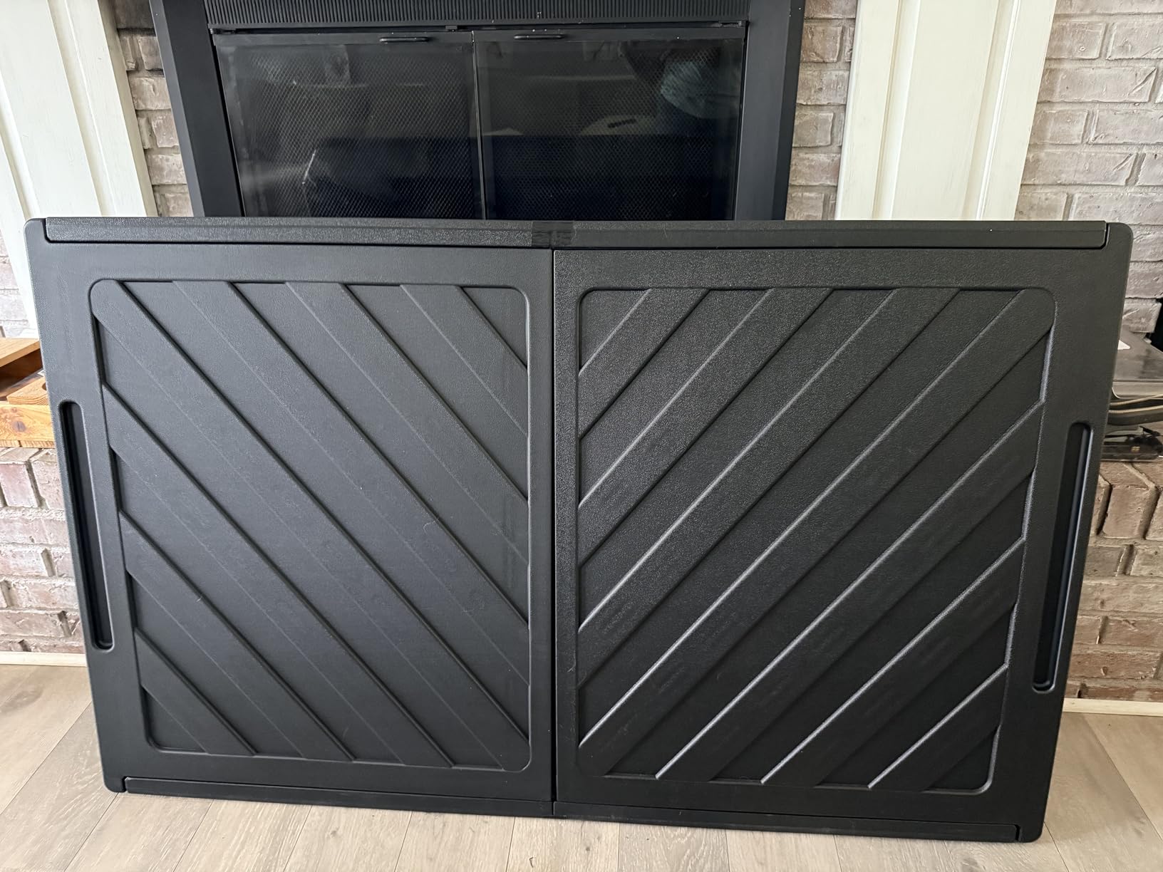 Outdoor TV Cover 55 inch Weatherproof, Hard Outdoor TV Enclosure with Frosted Plastic, Adjustable TV Wall Mount Bracket Included(36-55inch) customer photo 1
