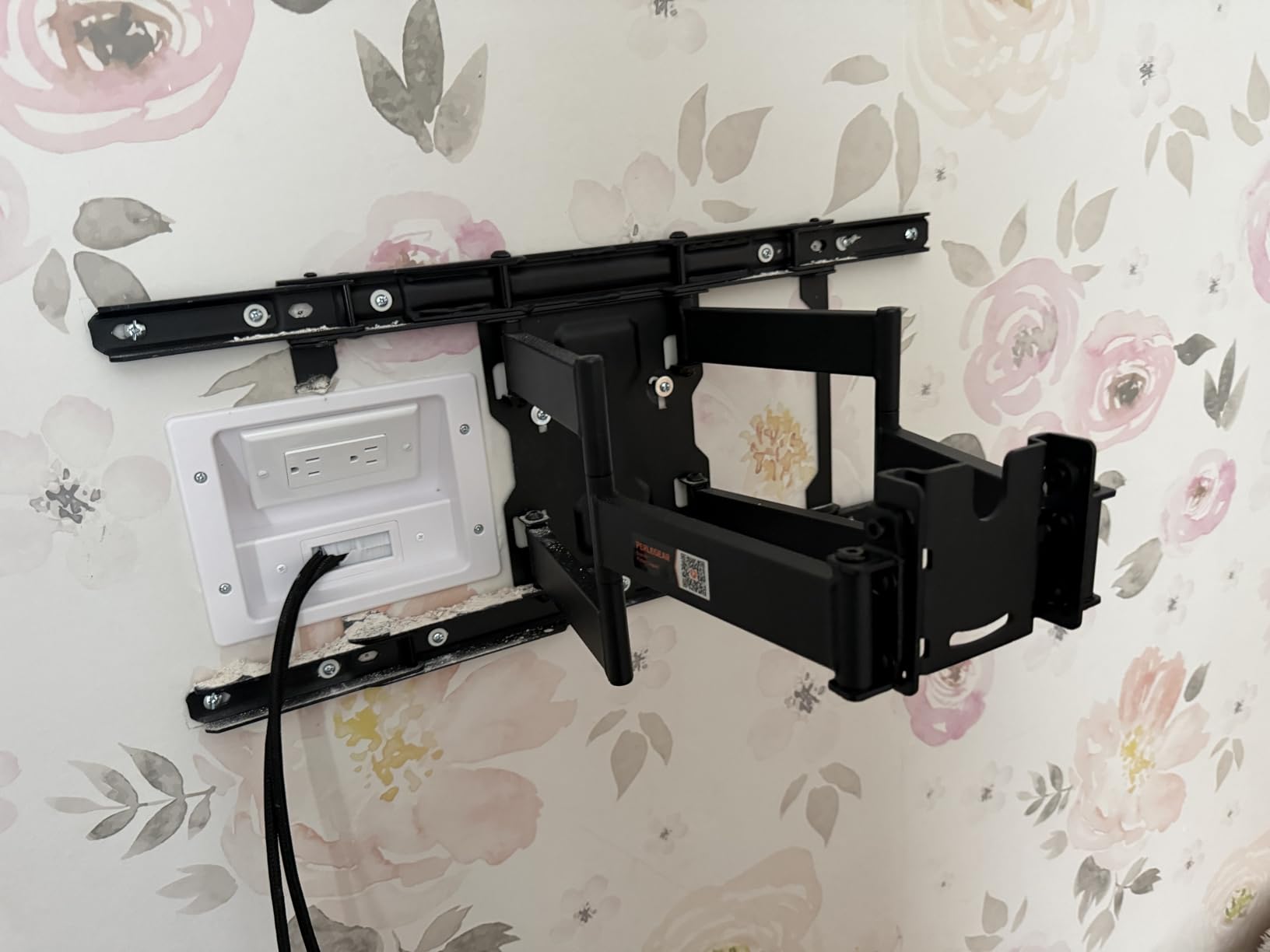 Perlegear Ultra Slim TV Wall Mount 1.1