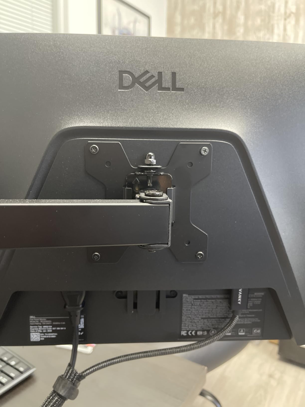 Dell 24 240Hz Gaming Monitor - SE2426HG - 23.8-inch FHD (1920x1080) 240Hz Display, in-Plane Switching (IPS) Technology, AMD FreeSync Premium, TUV 3-Star, 2X HDMI, DisplayPort 1.4, Tilt customer photo 2