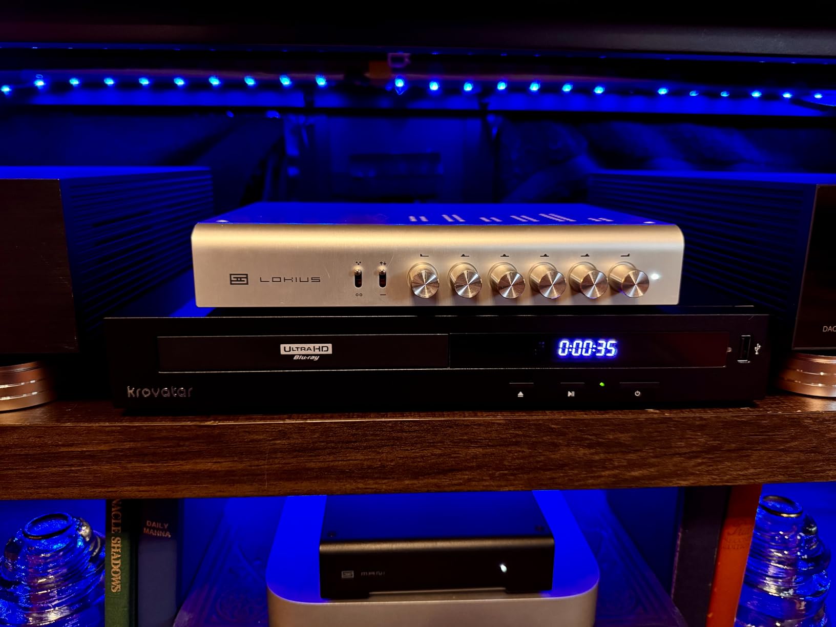 Krovatar 4K UHD Blu-ray Player with Dolby Vision and HDR10+, Bluetooth Function and HDMI Cable Included in. Support 2K Blu-ray,3D Blu-ray,4K upscaling,UHD Blu-ray,SACD,DVD,CD Playback customer photo 1