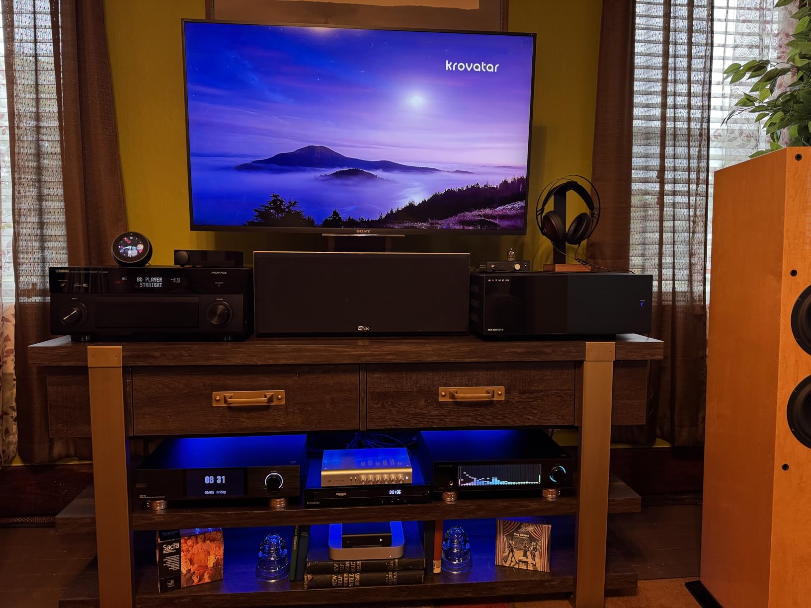 Krovatar 4K UHD Blu-ray Player with Dolby Vision and HDR10+, Bluetooth Function and HDMI Cable Included in. Support 2K Blu-ray,3D Blu-ray,4K upscaling,UHD Blu-ray,SACD,DVD,CD Playback customer photo 2