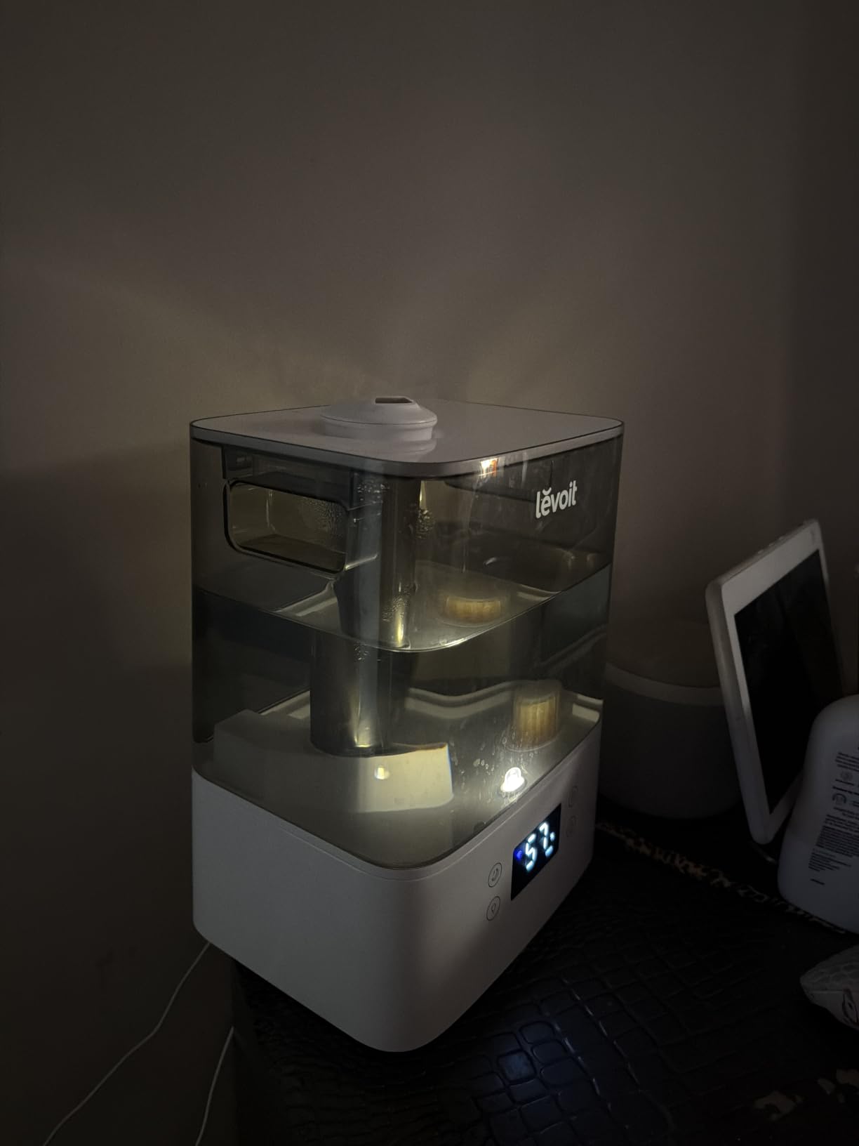 LEVOIT Humidifiers for Bedroom Large Room Home, 6.2L Dishwasher Safe, Cool Mist Humidifier for Baby & Plants, Top Fill Easy to Clean, Quiet 26dB, Smart App, Essential Oil Diffuser, NeoClassic 650S customer photo 1
